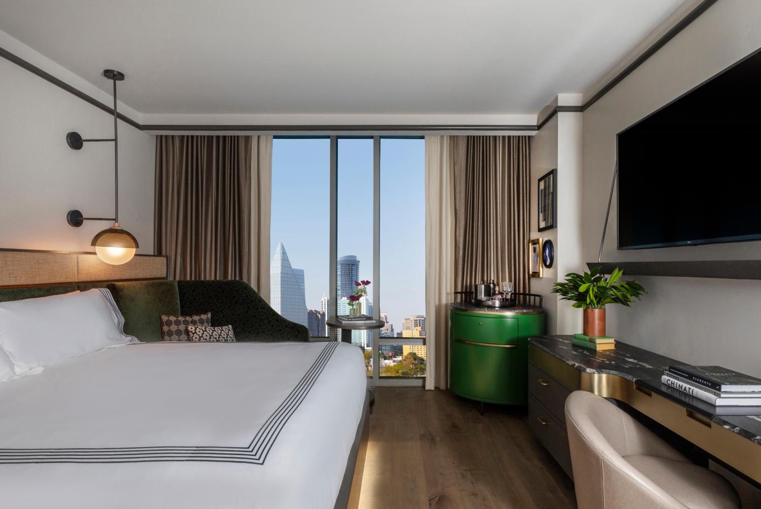 King Room With City View - Photo 5