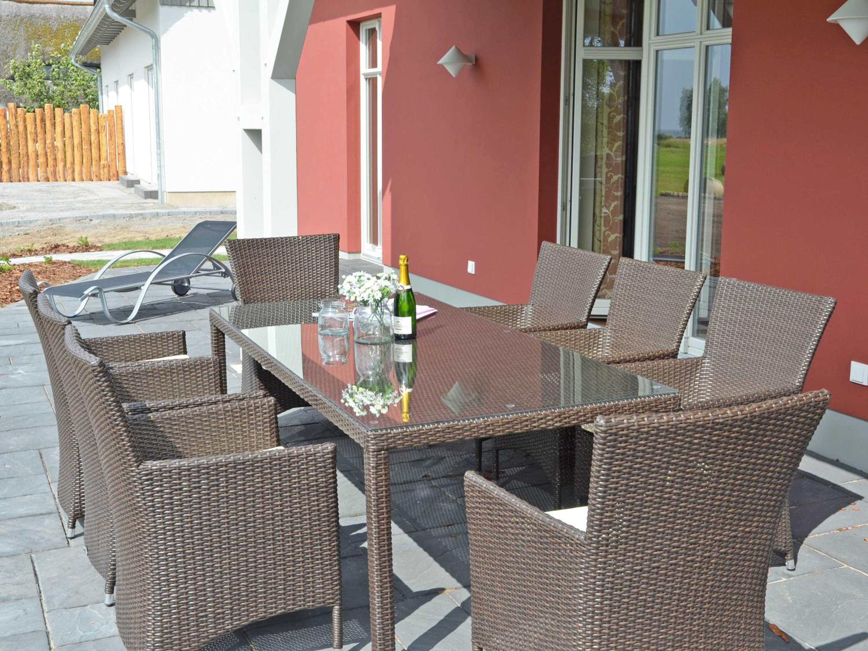 Apartment with Terrace photo 2