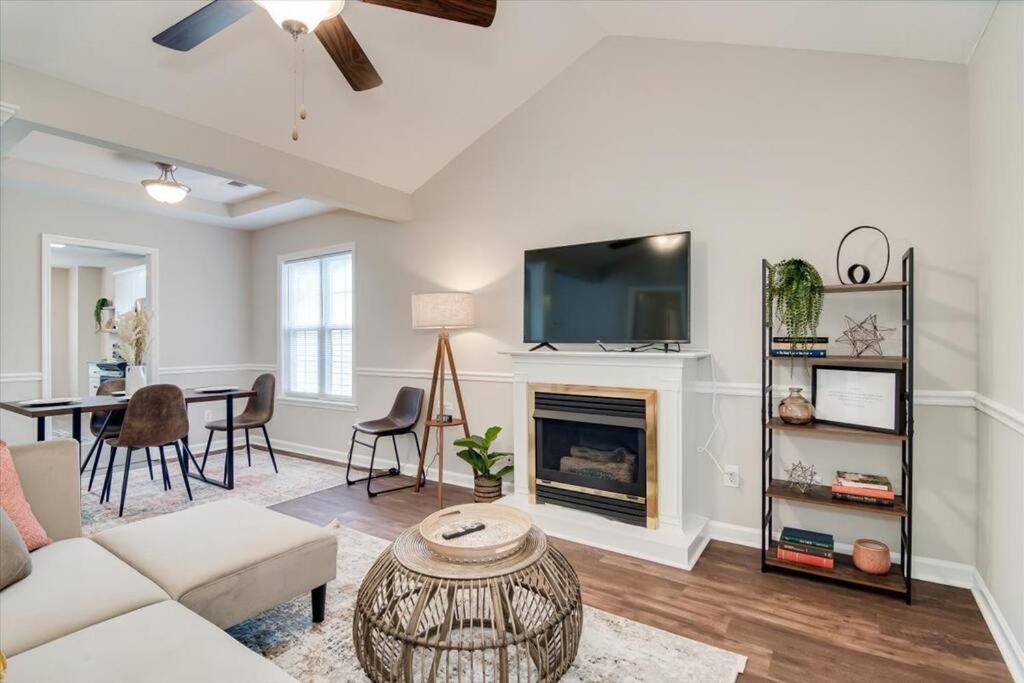Two-Bedroom House photo 1