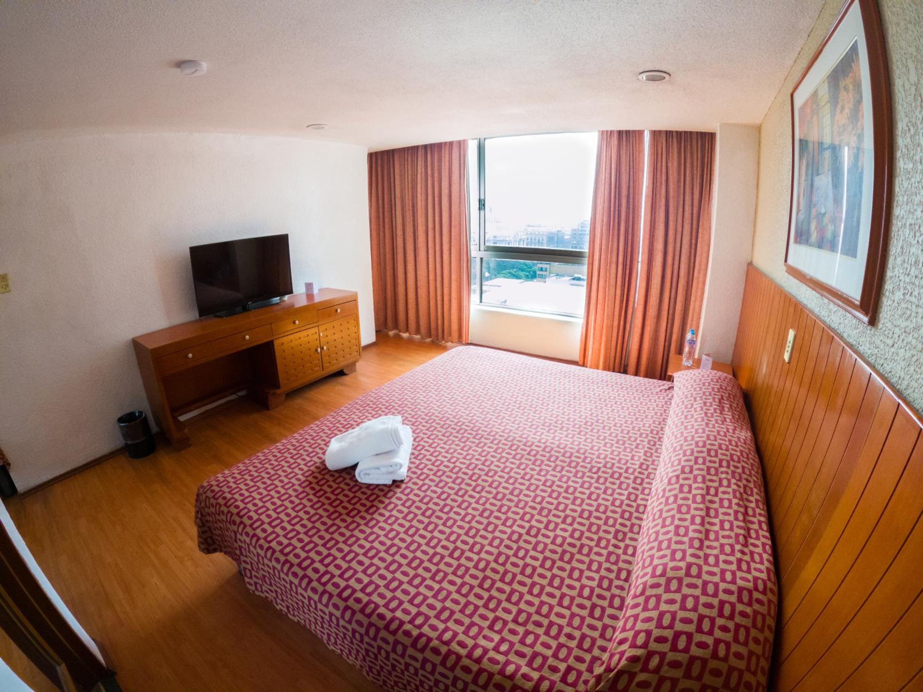 Double Room - Photo 5