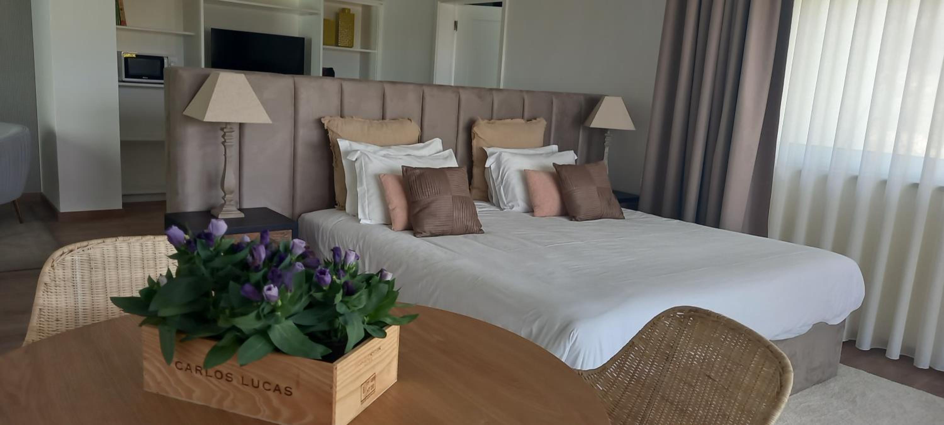King Suite with Balcony photo 3