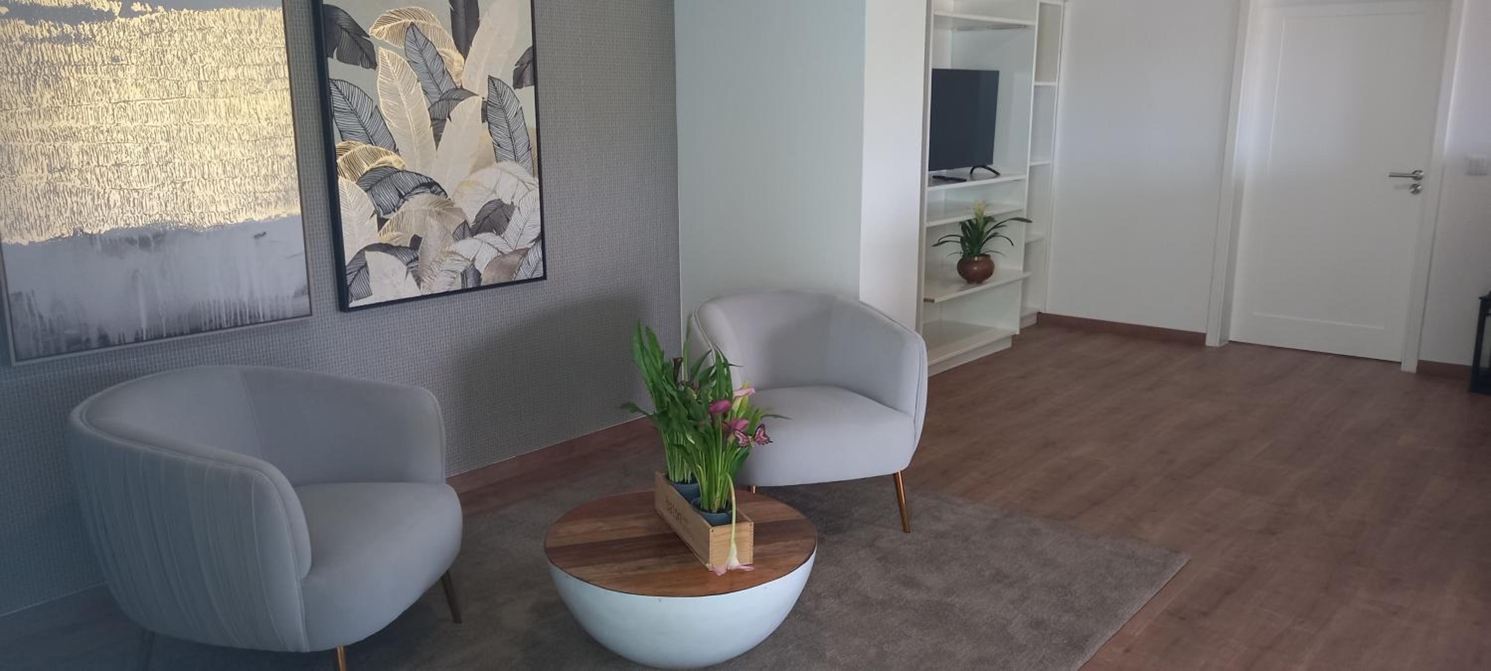 King Suite with Balcony photo 2
