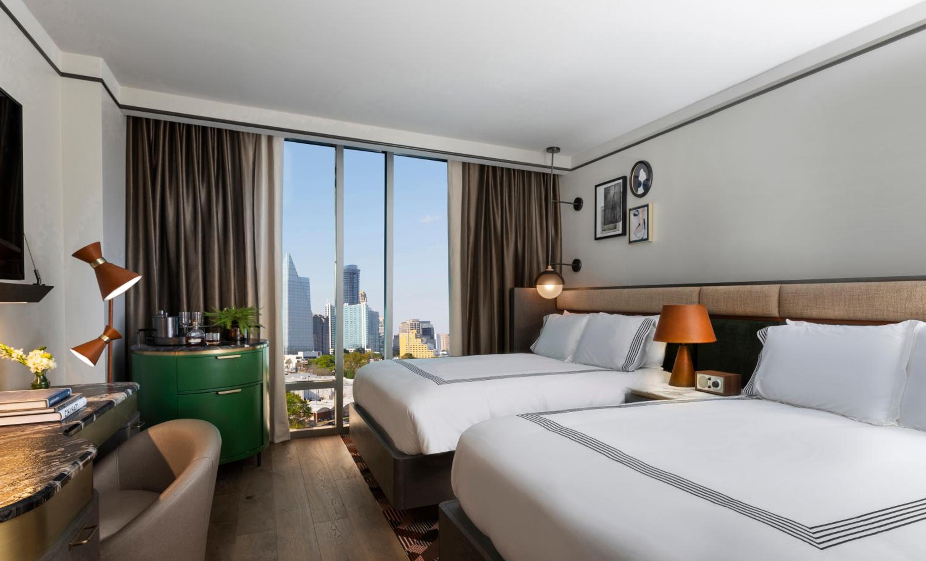 Queen Room With Two Queen Beds And City View - Photo 6