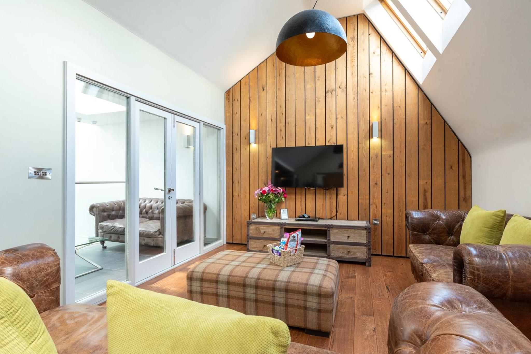 Two-Bedroom Deluxe Apartment (No pets permitted)