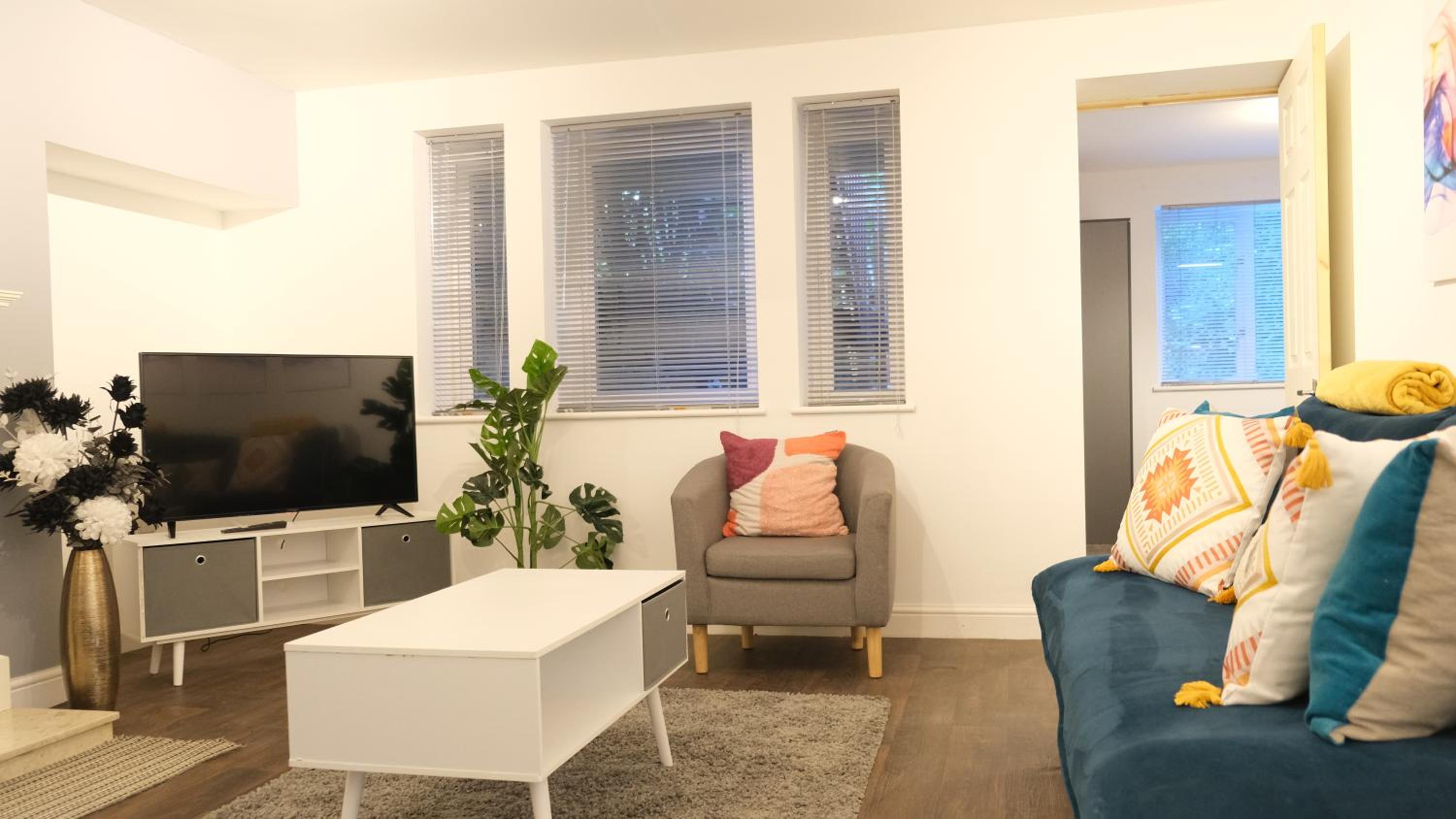 Two-Bedroom Apartment photo 2