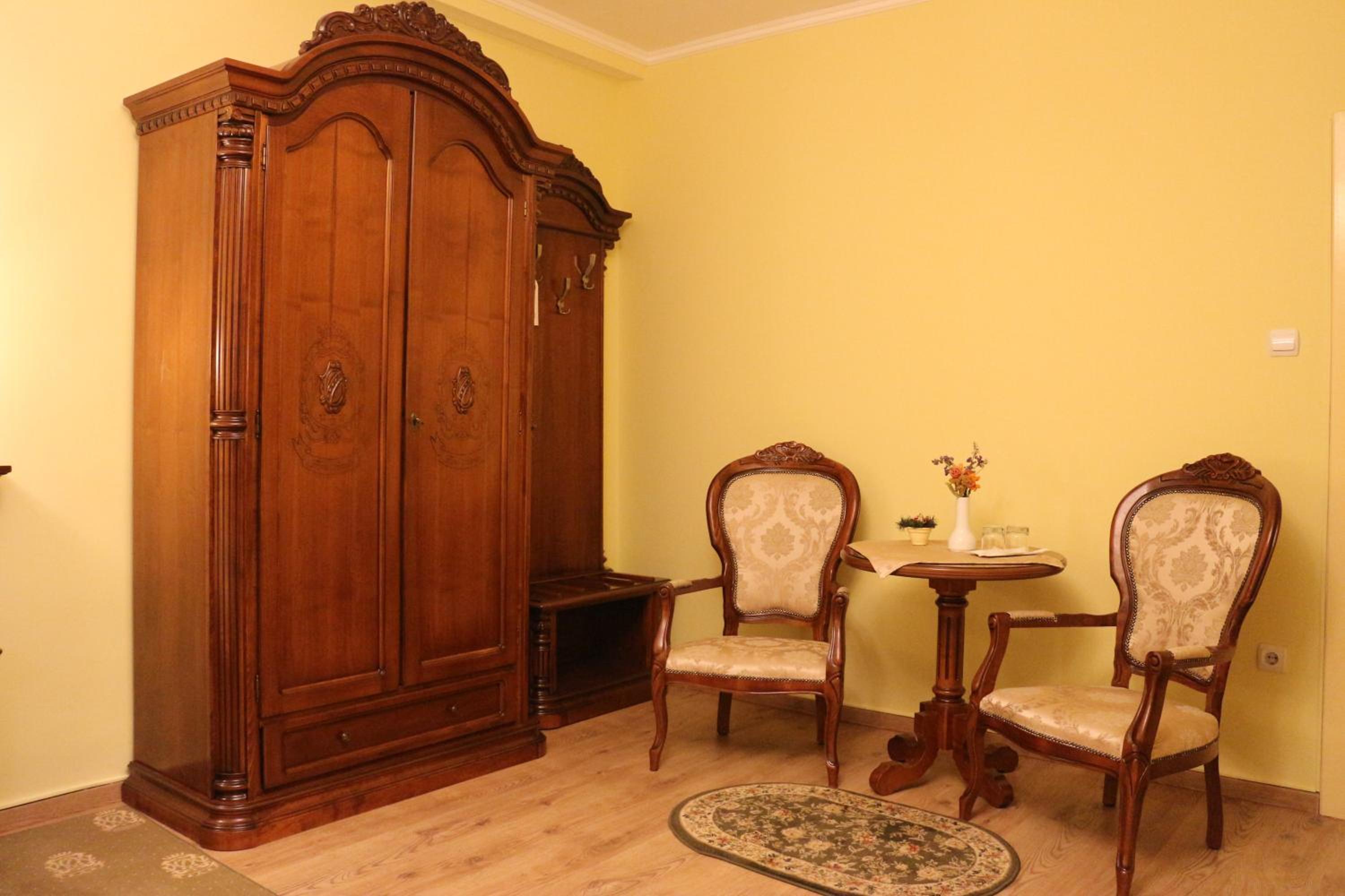 Economy Double Room photo 3