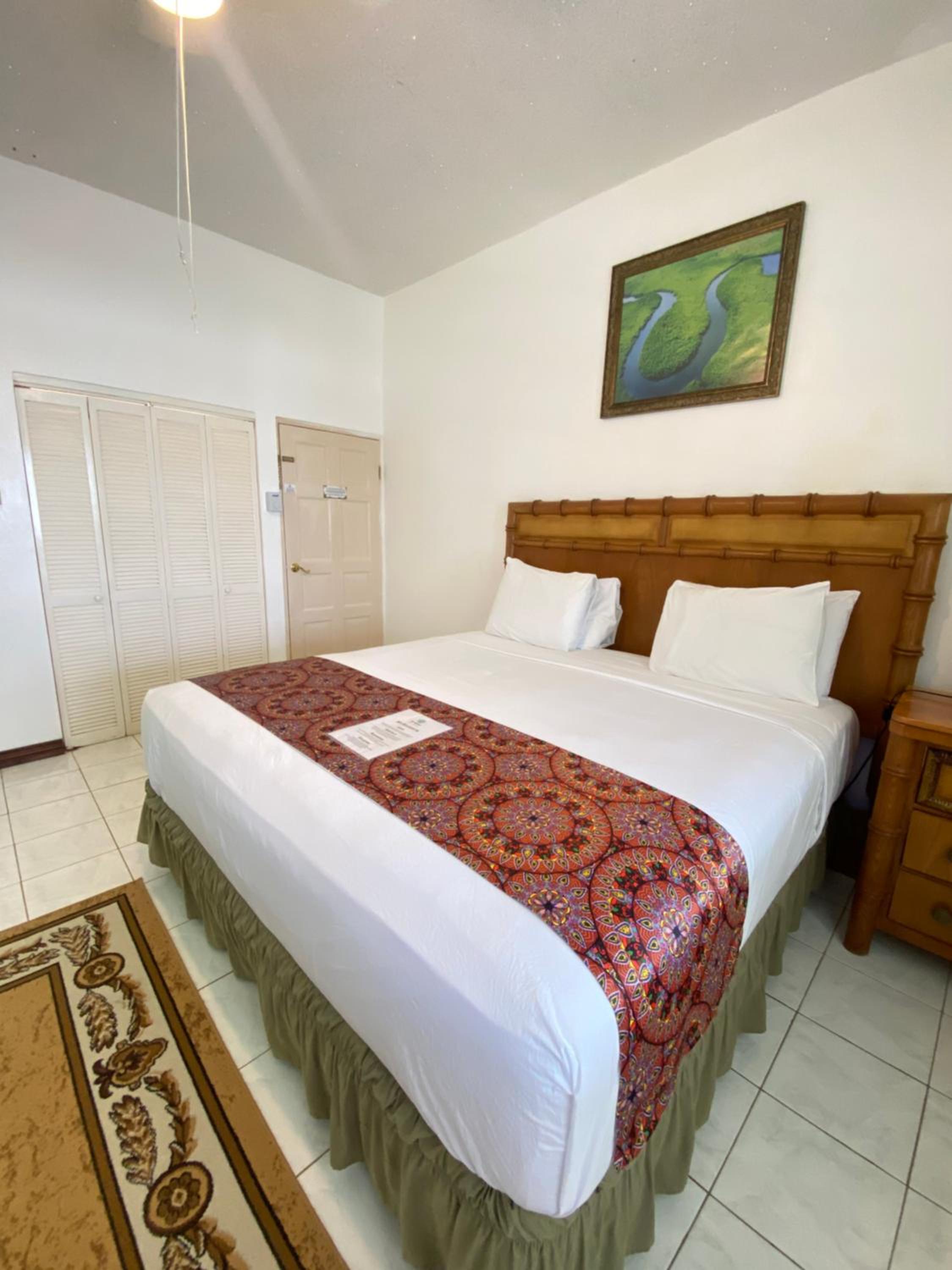 King Room with Pool View photo 2