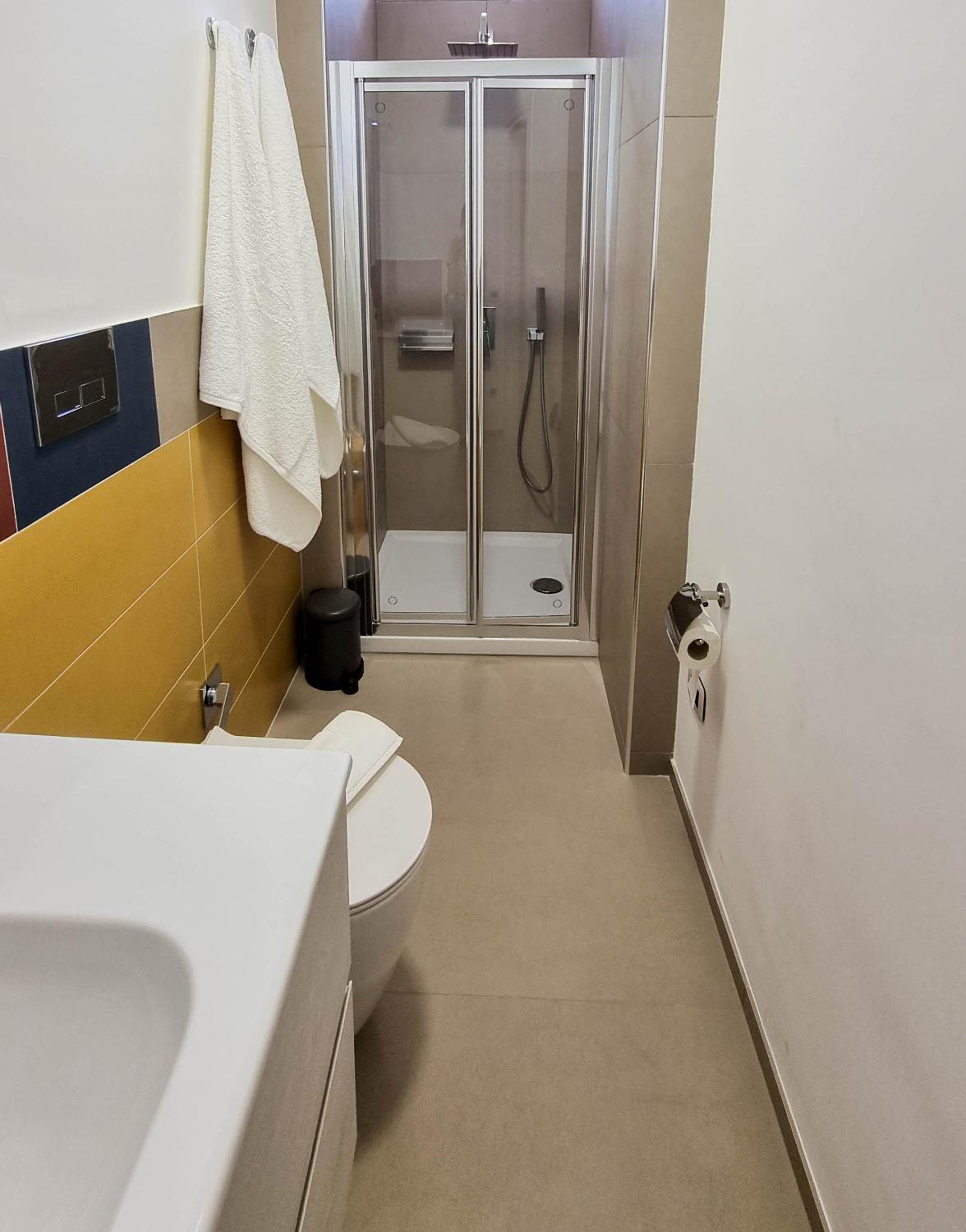 Deluxe King Room photo 2