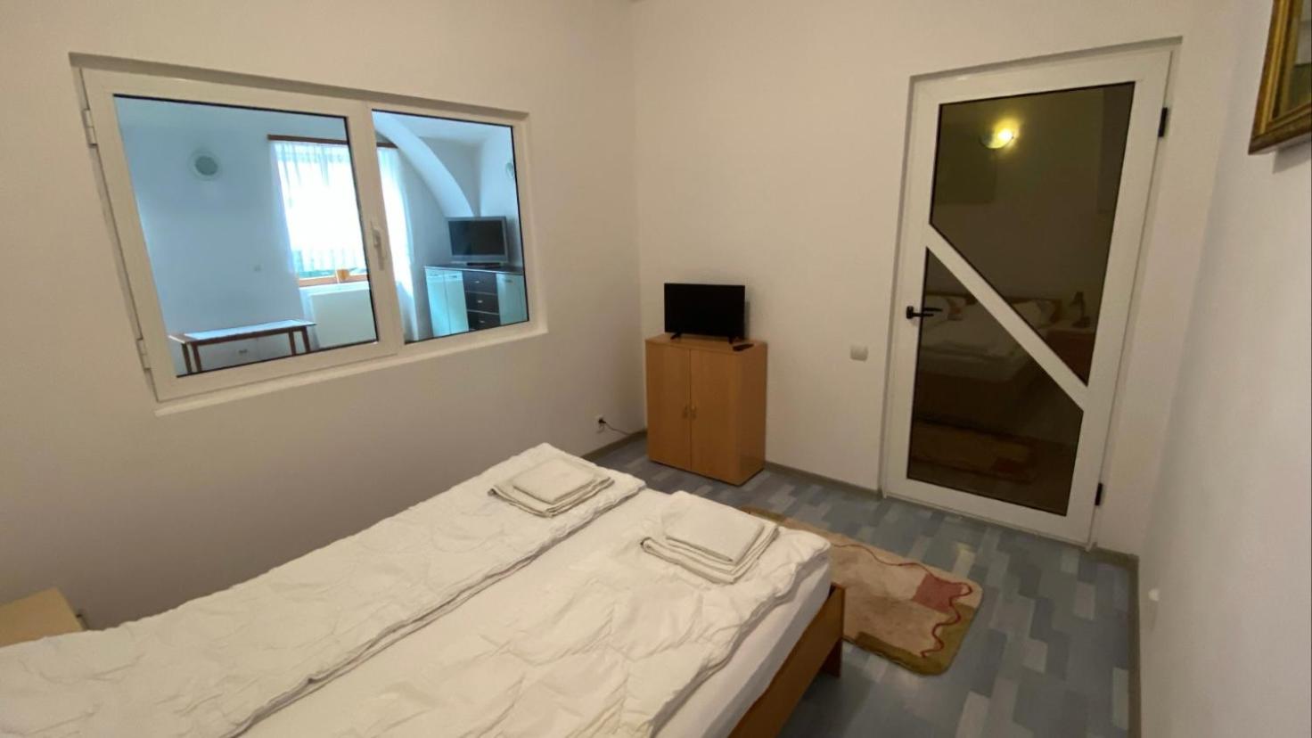 Two-Bedroom Apartment - Photo 7