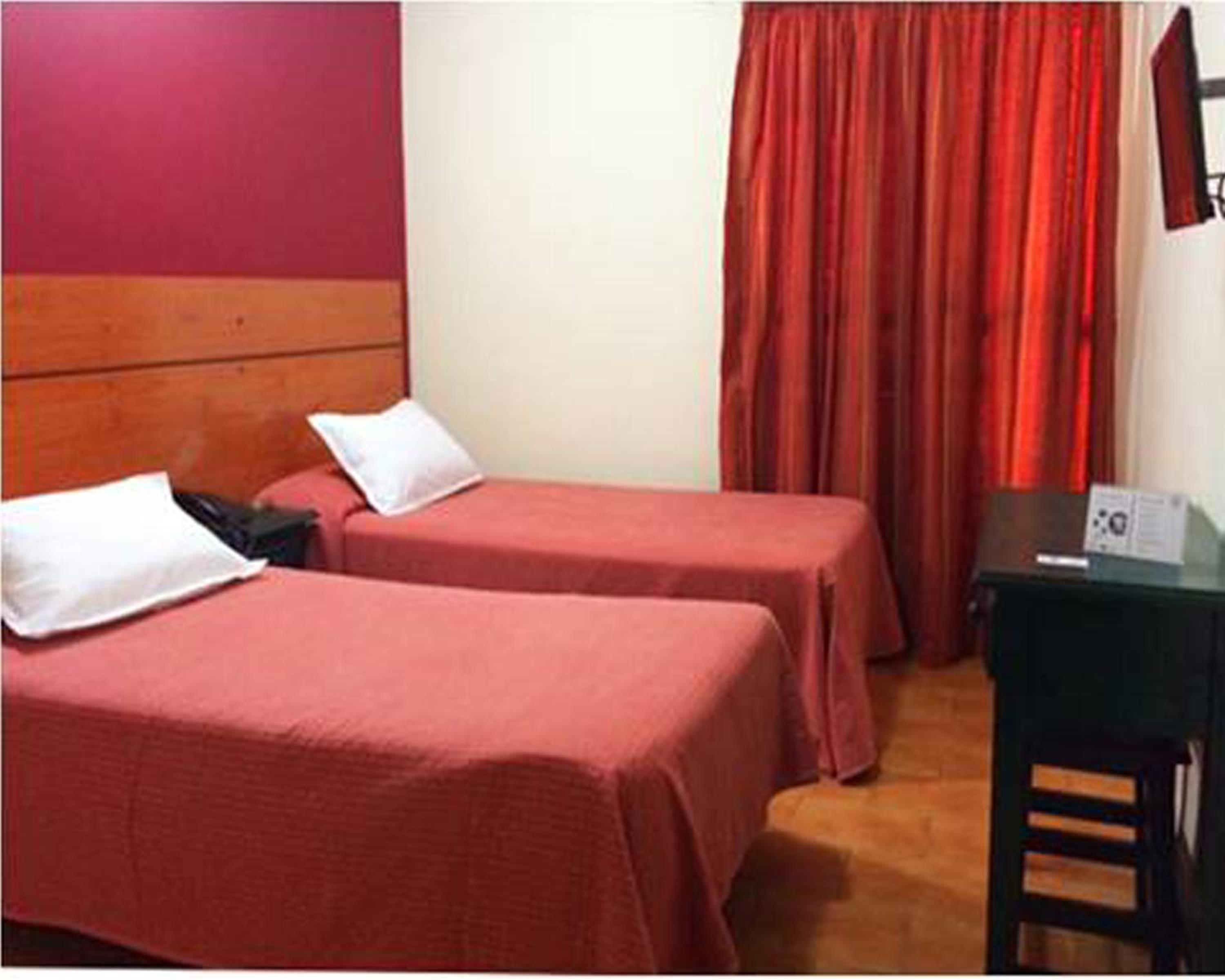 Double or Twin Room photo 2