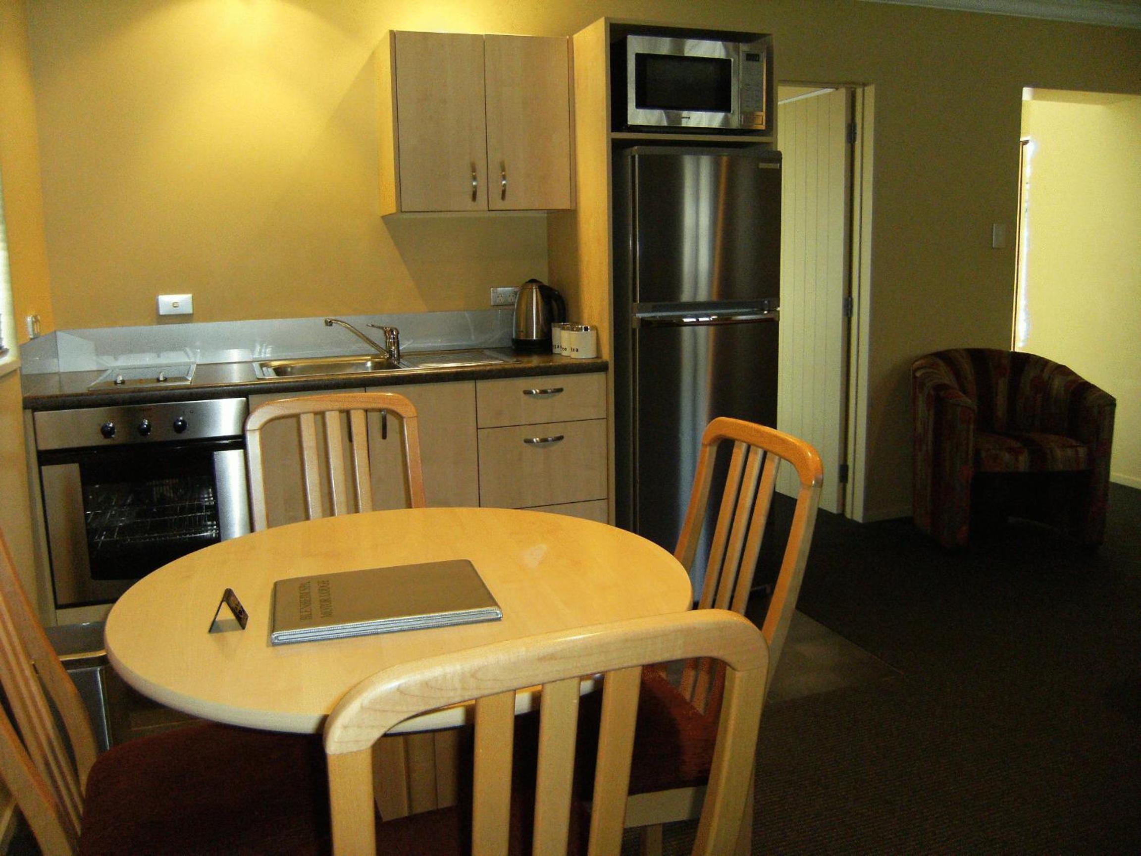 One-Bedroom Apartment - Photo 5