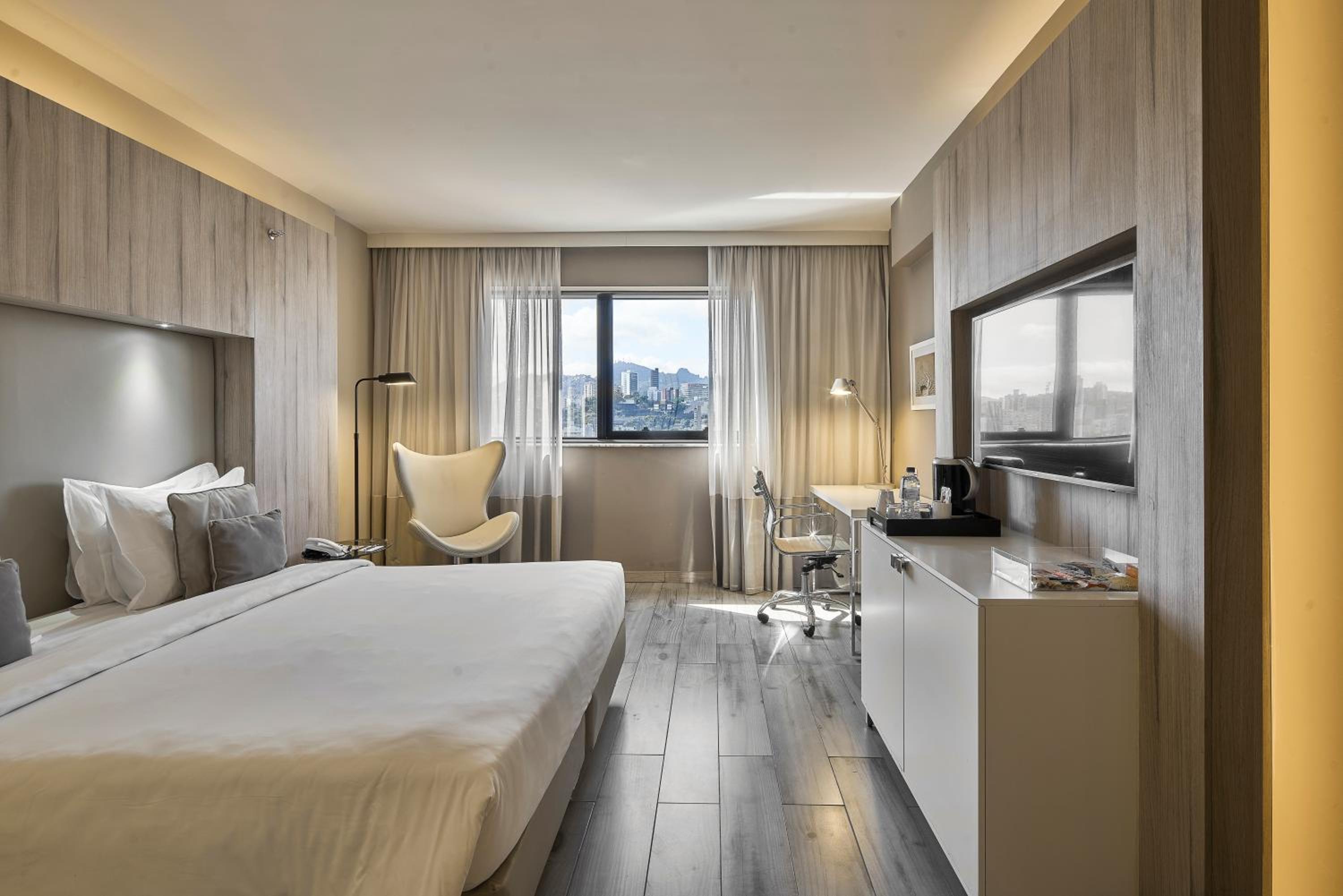 Superior King Room