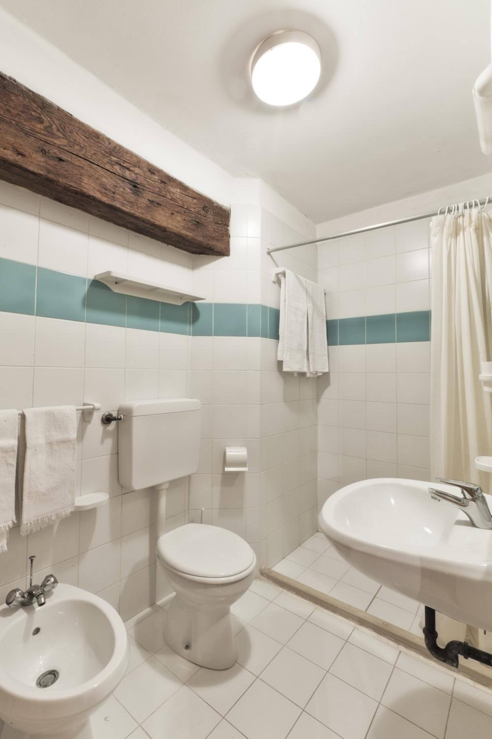 Classic Apartment photo 3