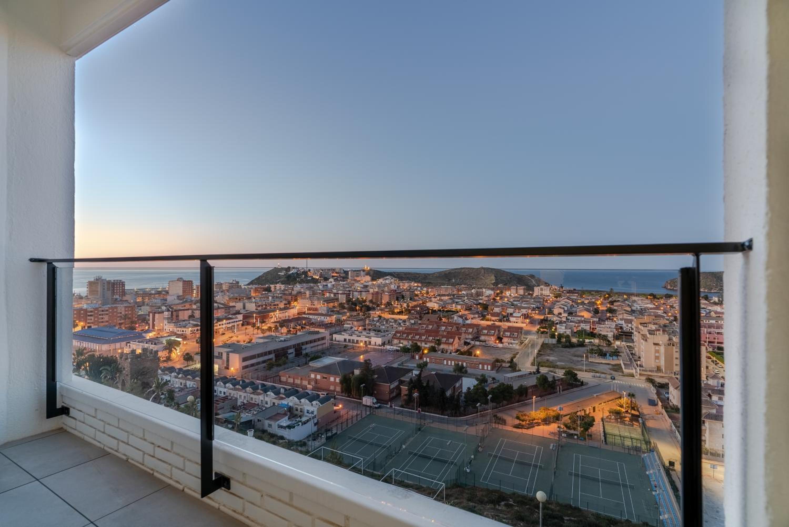 Luxury Double Room with Sea View - Photo 4