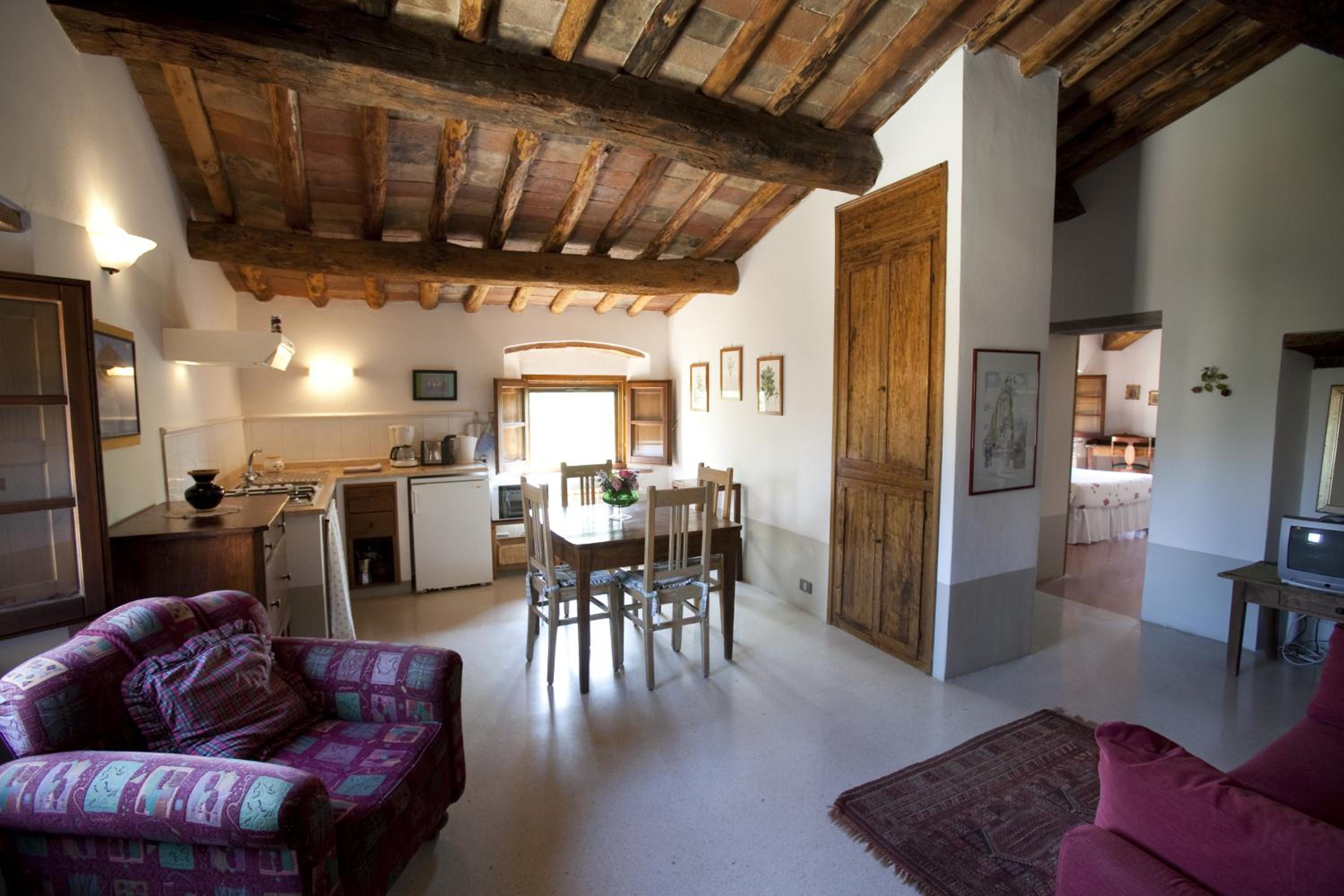 One-Bedroom Apartment - Photo 4