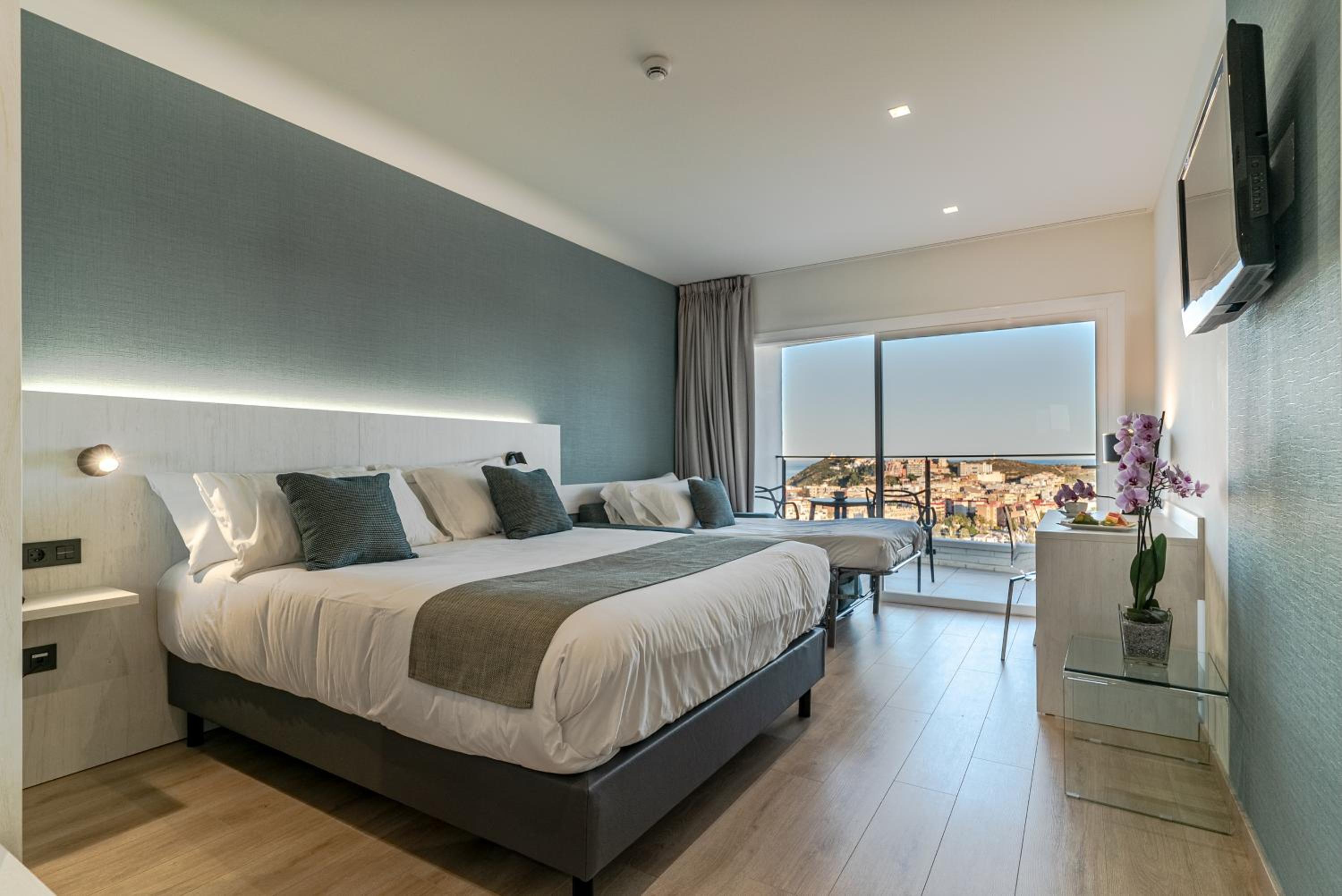 Luxury Double Room with Sea View - Photo 3