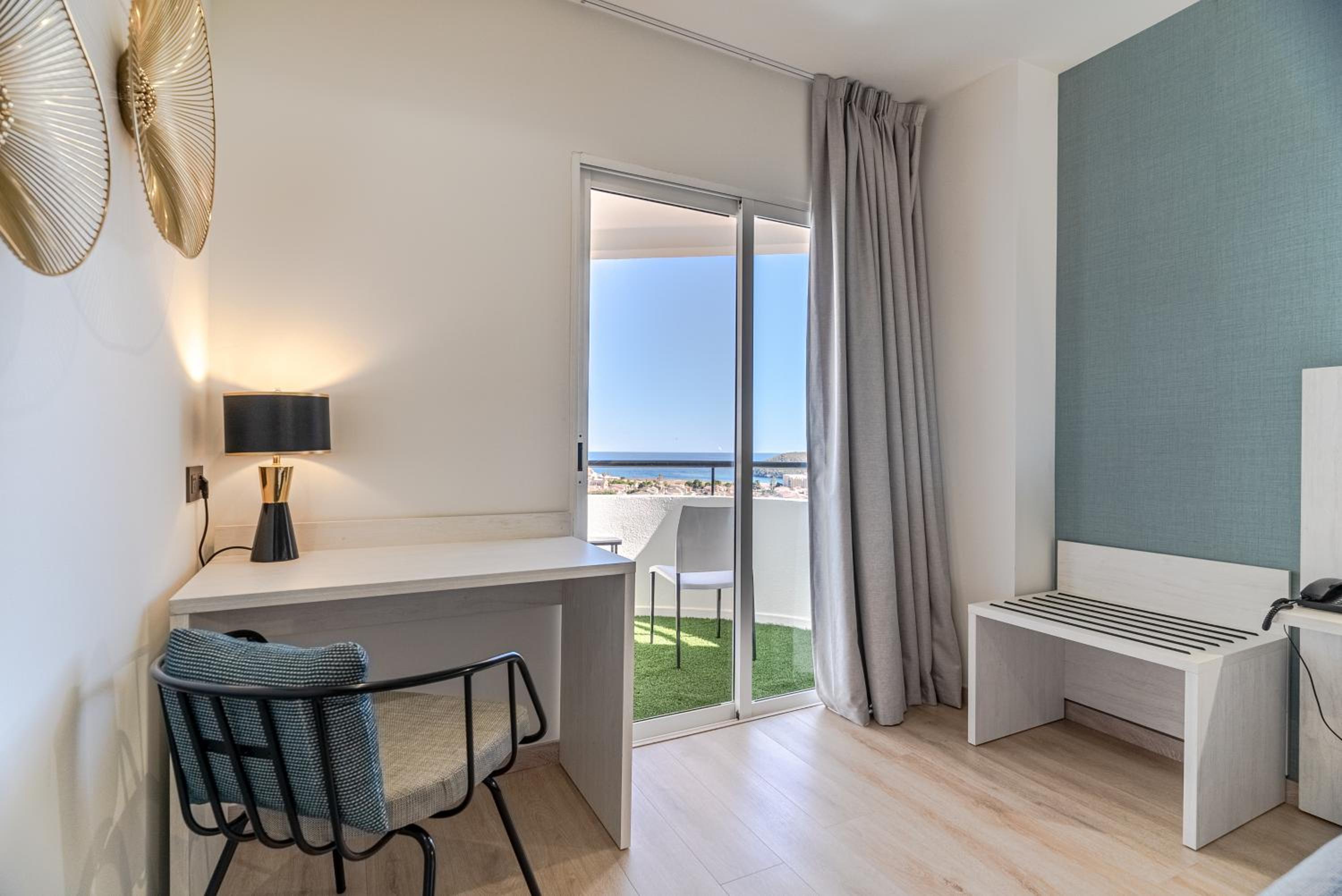 Single Beds, Deluxe Room, Sea View - Photo 4