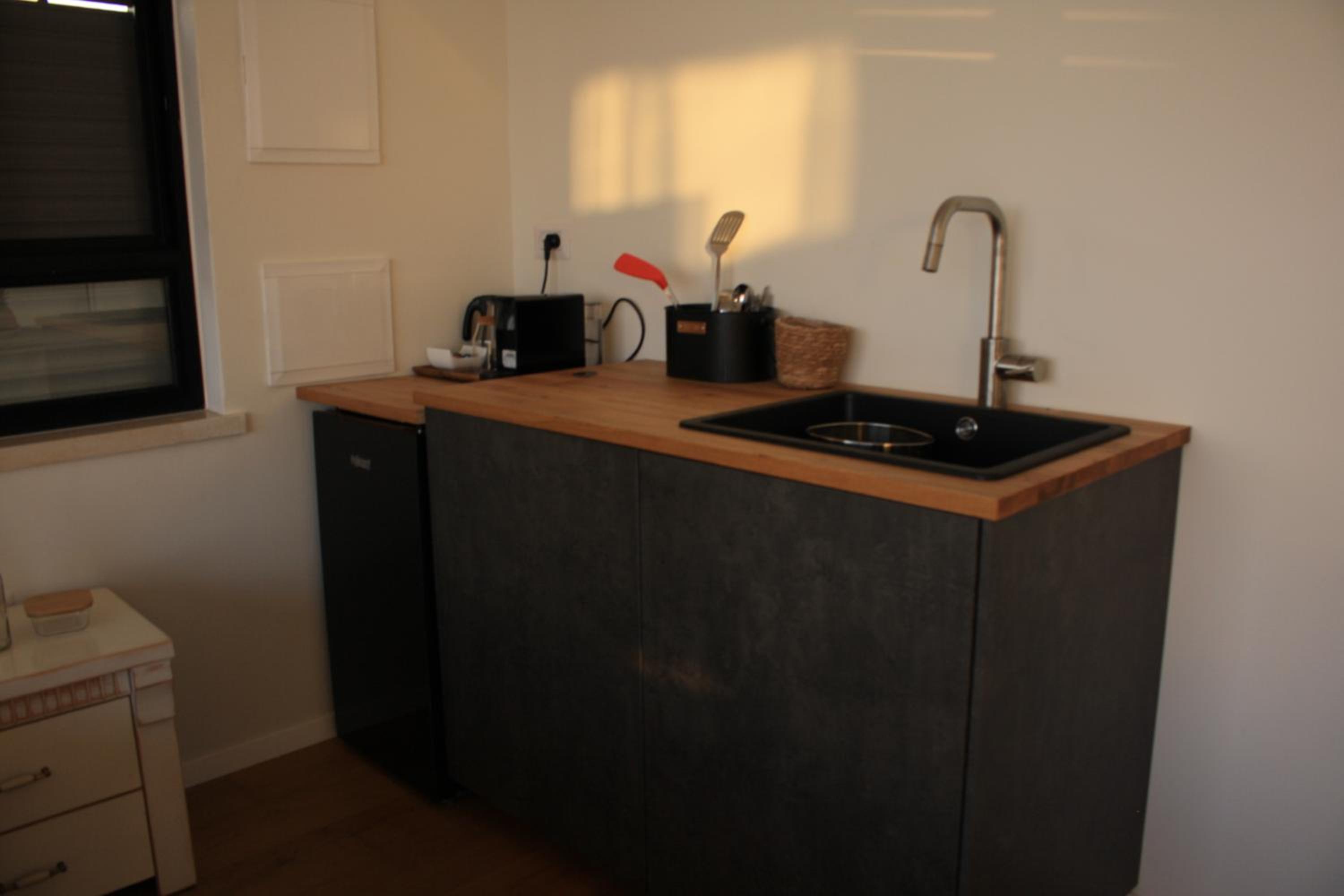 One-Bedroom House - Photo 11