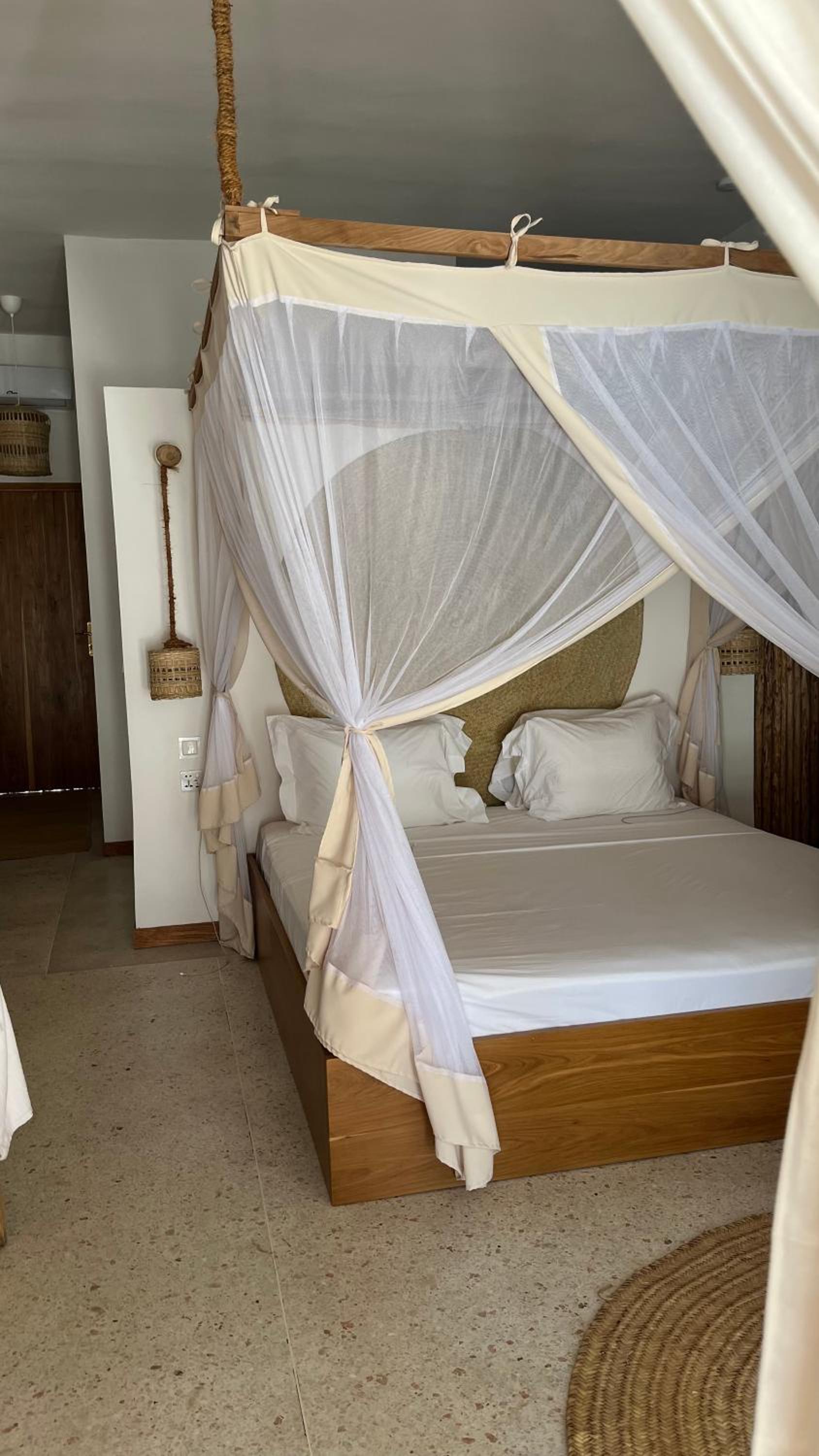 Deluxe King Room - Photo 49