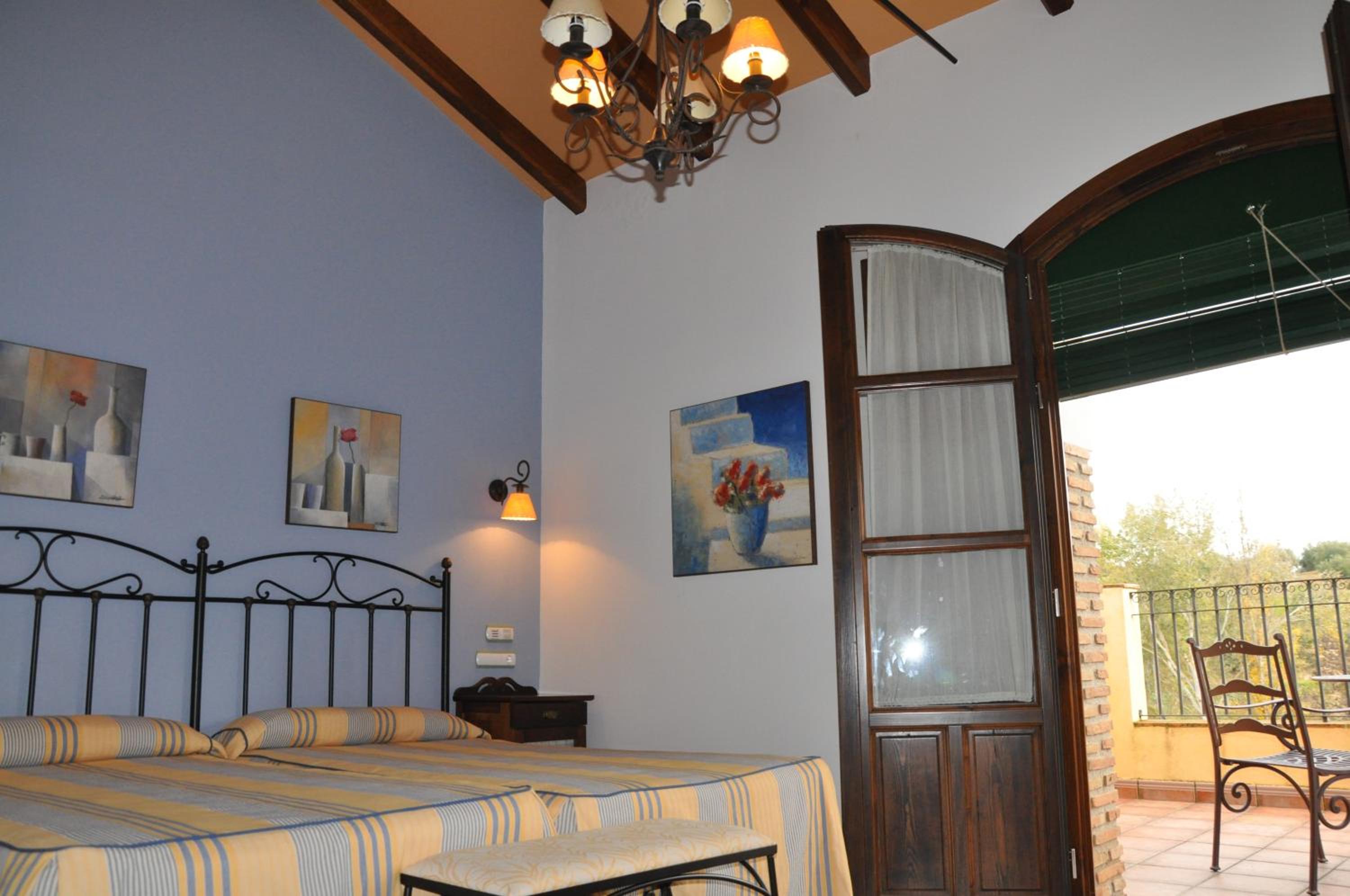Double Room - Photo 3