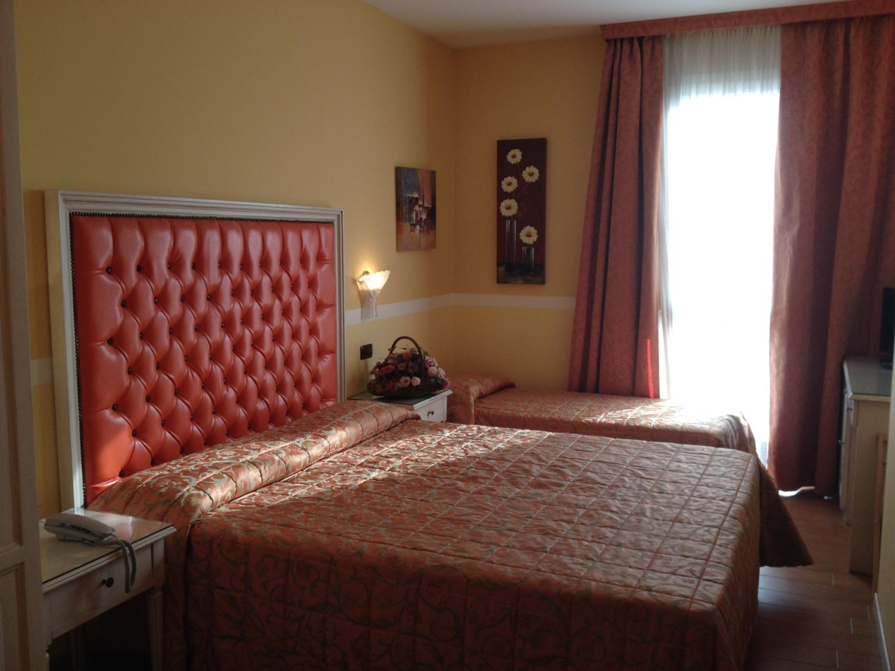 Basic Triple Room - Photo 2