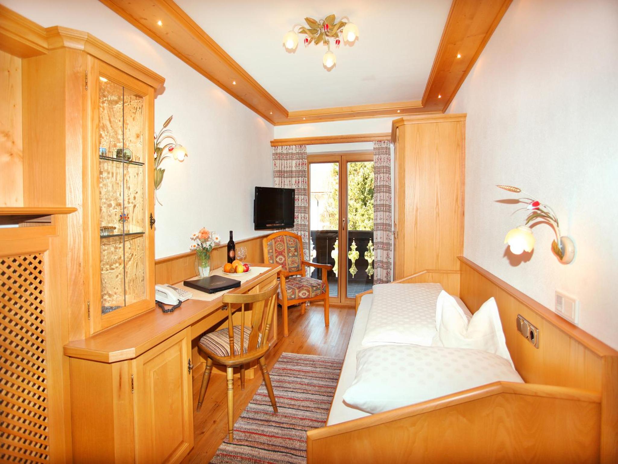 Single Room photo 2