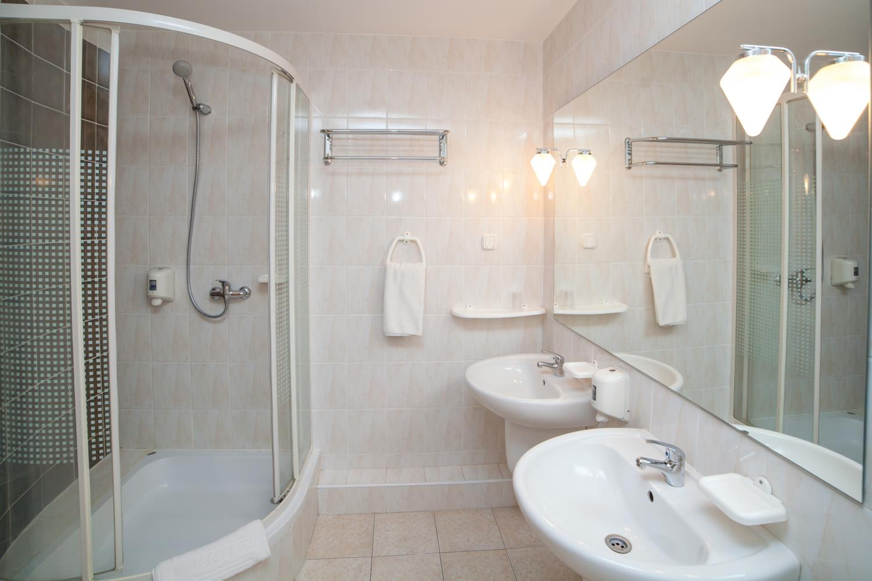 Superior Double Room with Sofa - Photo 5