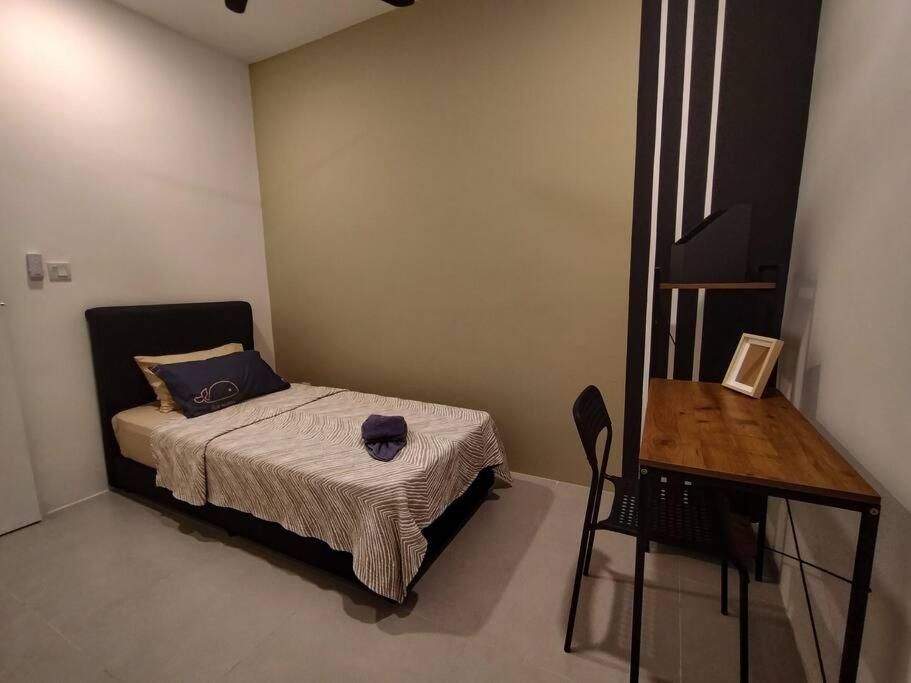 Three-Bedroom Apartment photo 2