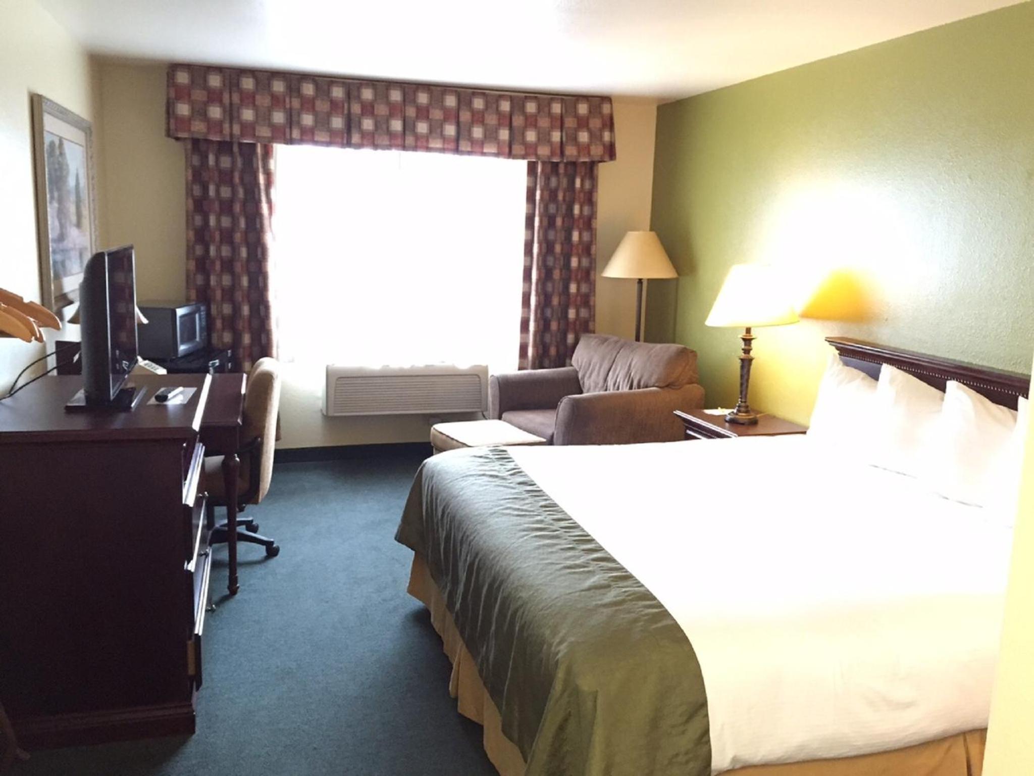 King Room - Non-Smoking - Photo 1