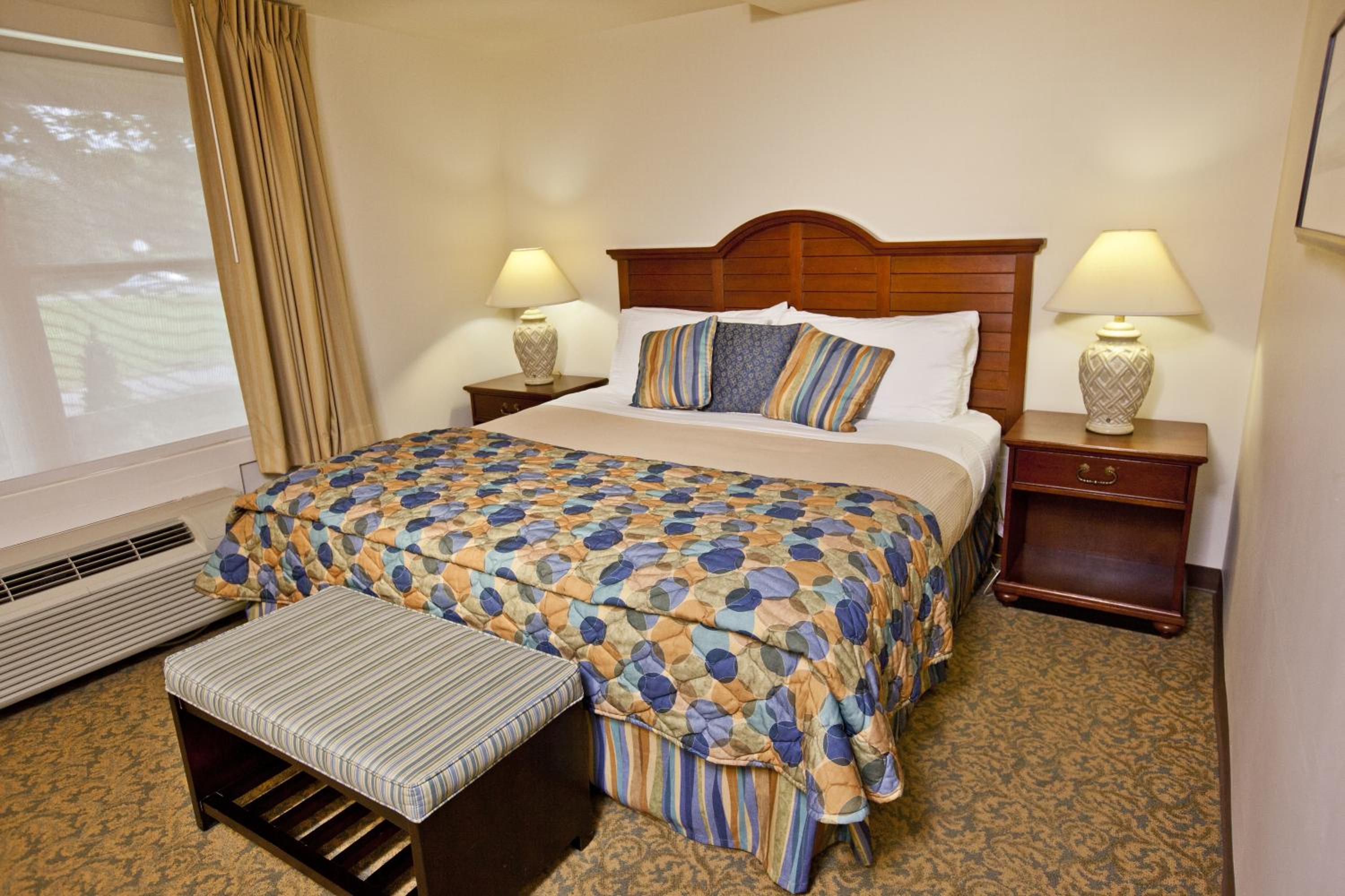 One-Bedroom Apartment (6 Adults)