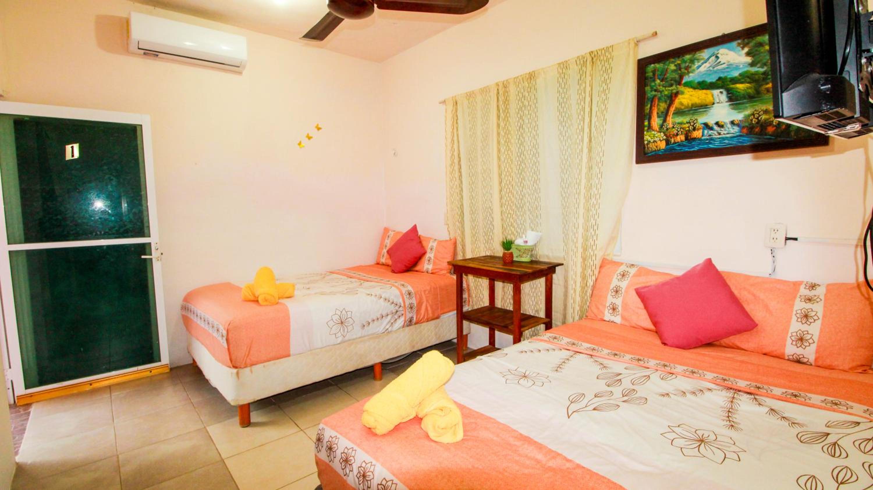 Triple Room - Photo 9