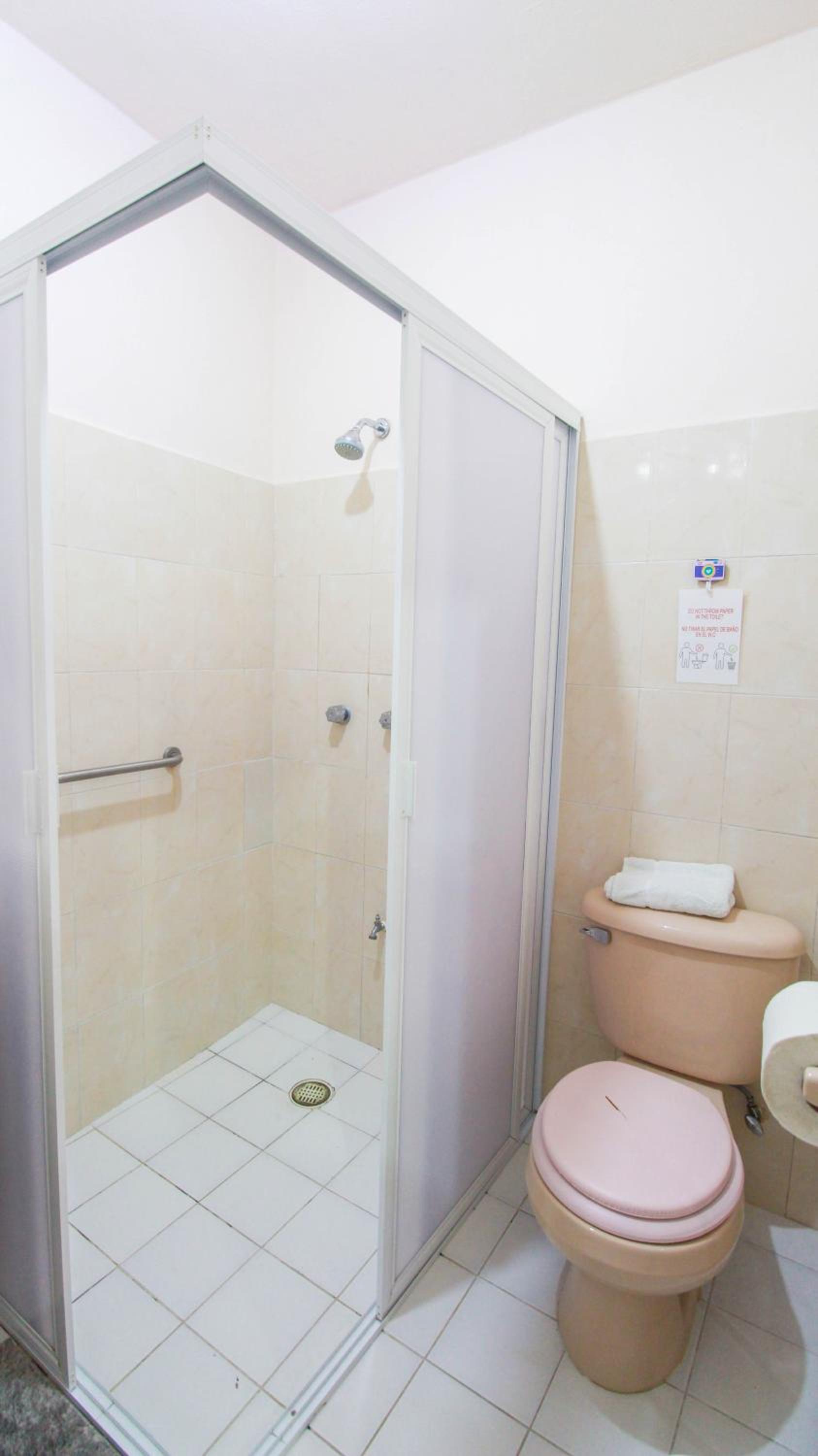 Triple Room - Photo 6