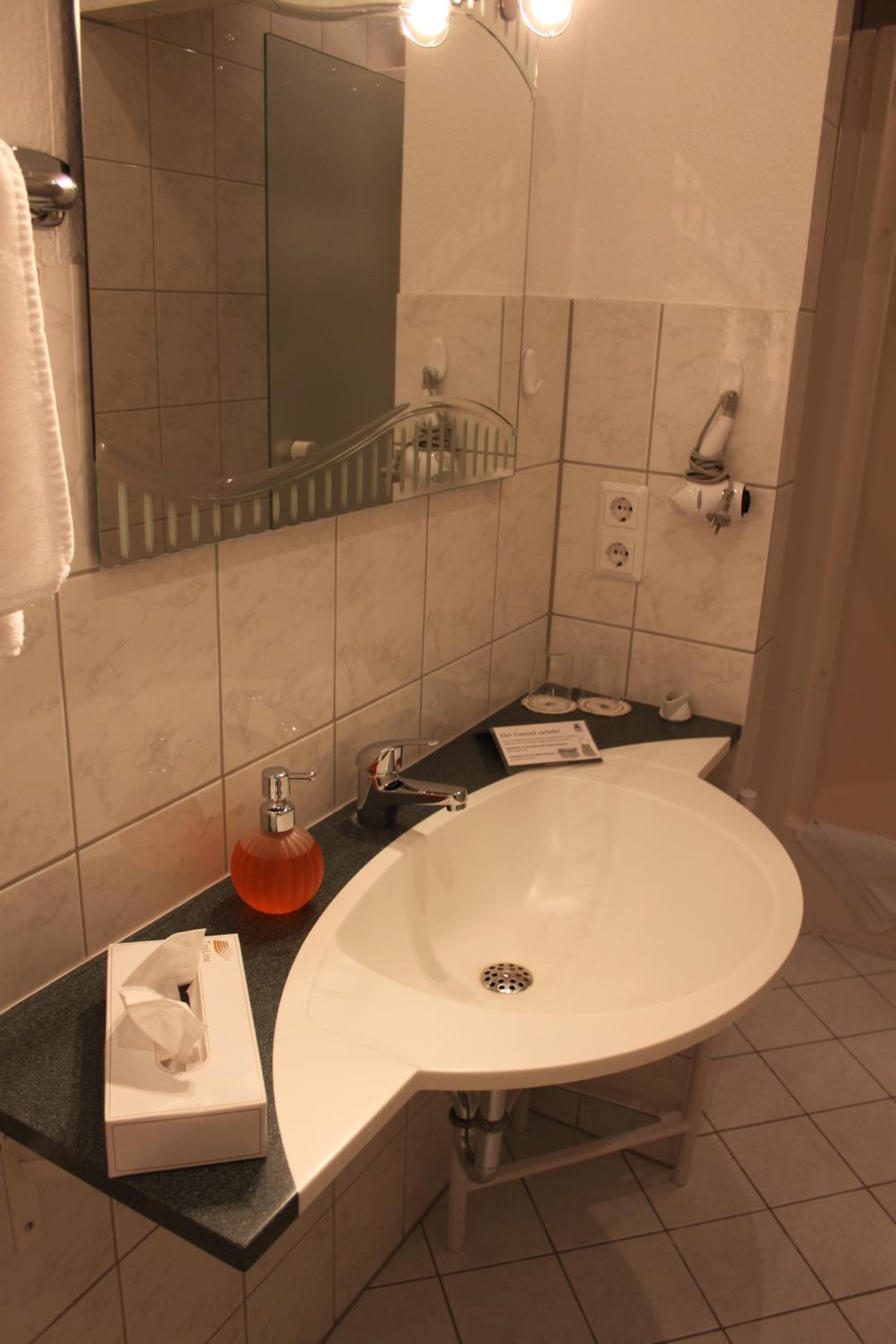 Double Room (1 Adult) photo 2