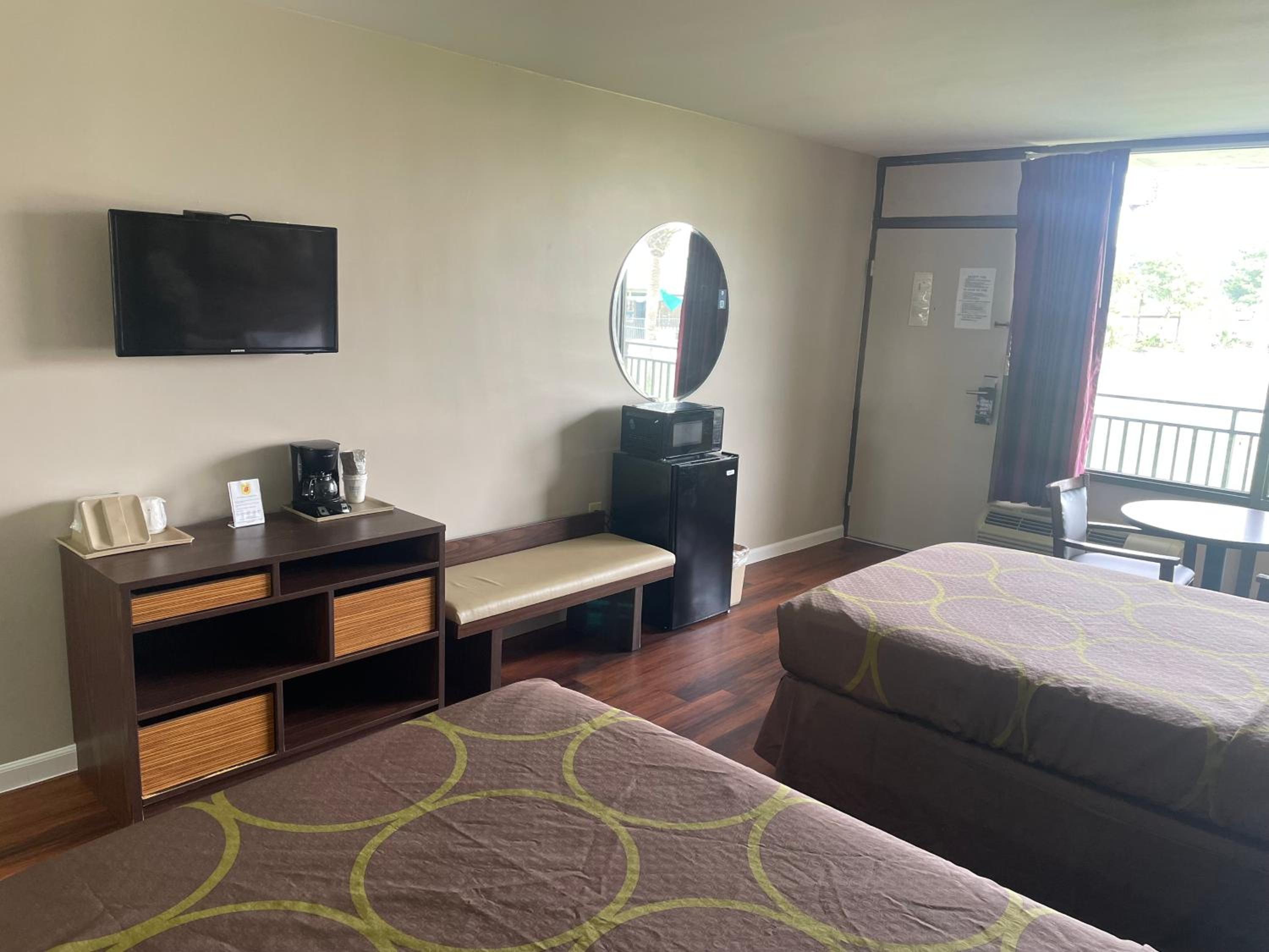 Double Room with Two Double Beds - Non-Smoking - Photo 1