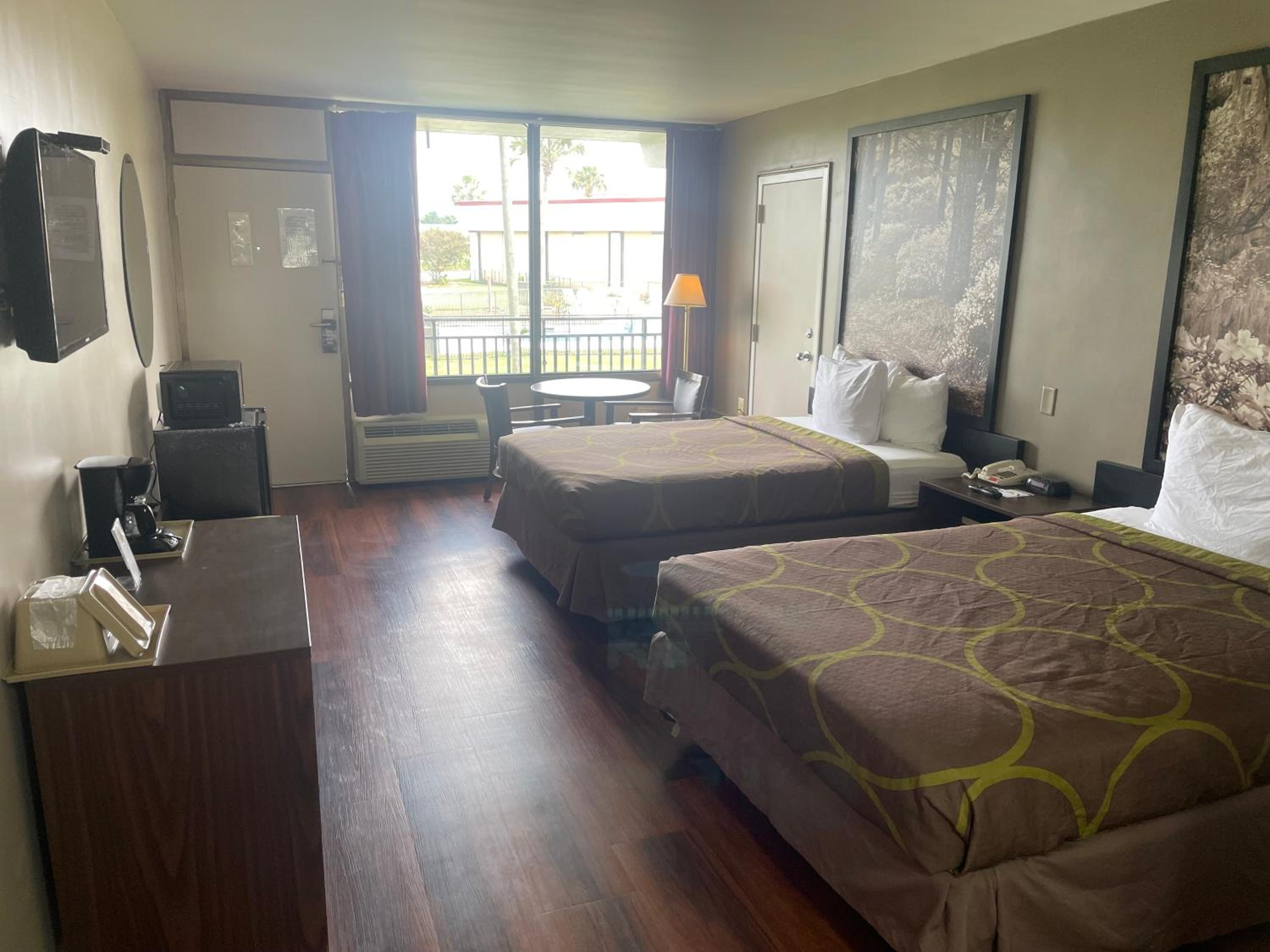 Double Room with Two Double Beds - Non-Smoking - Photo 6