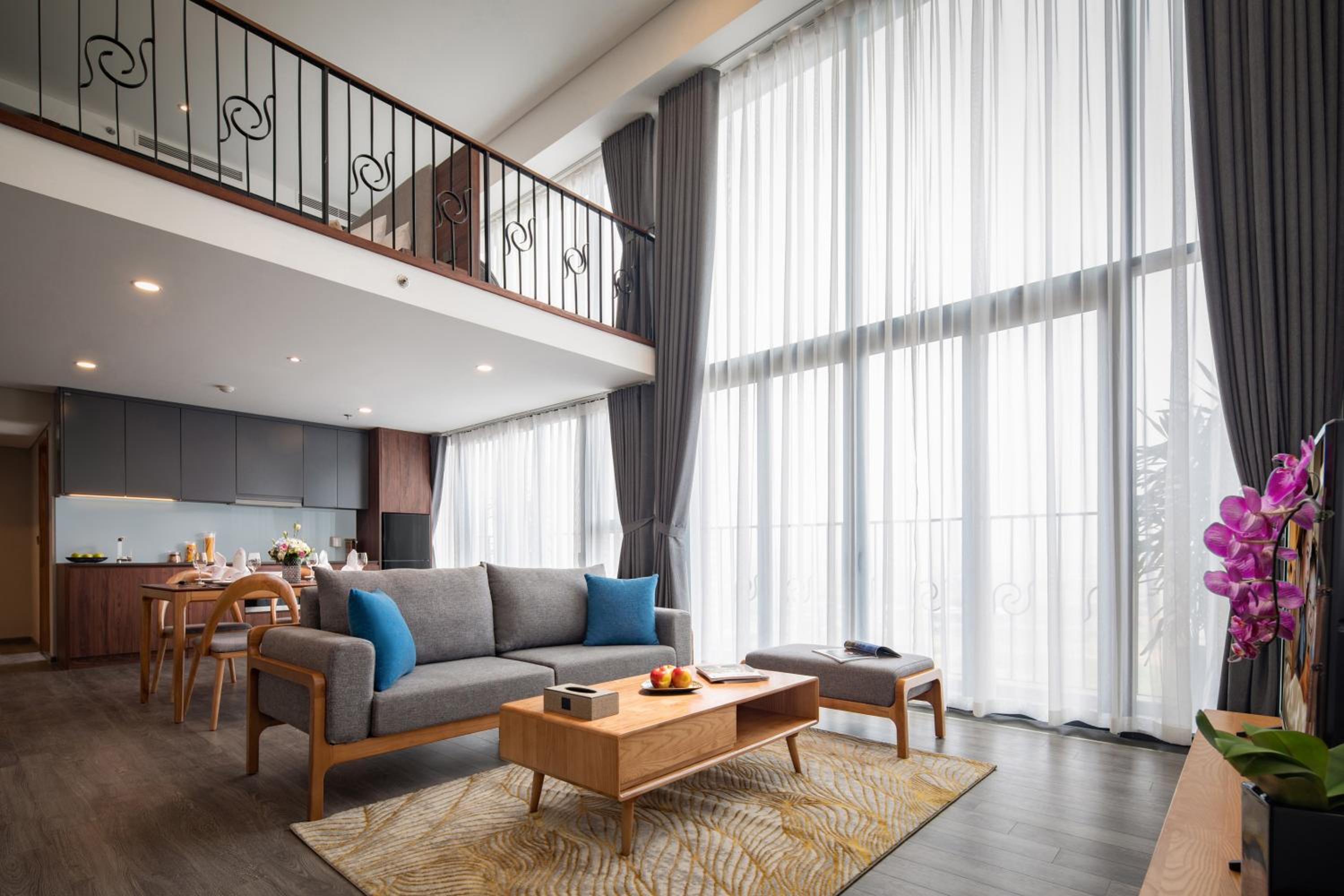 Premier One-Bedroom Apartment