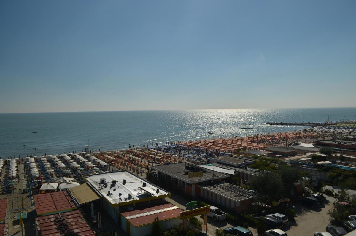 Family Room with Sea View (2 Adults + 2 Children)
