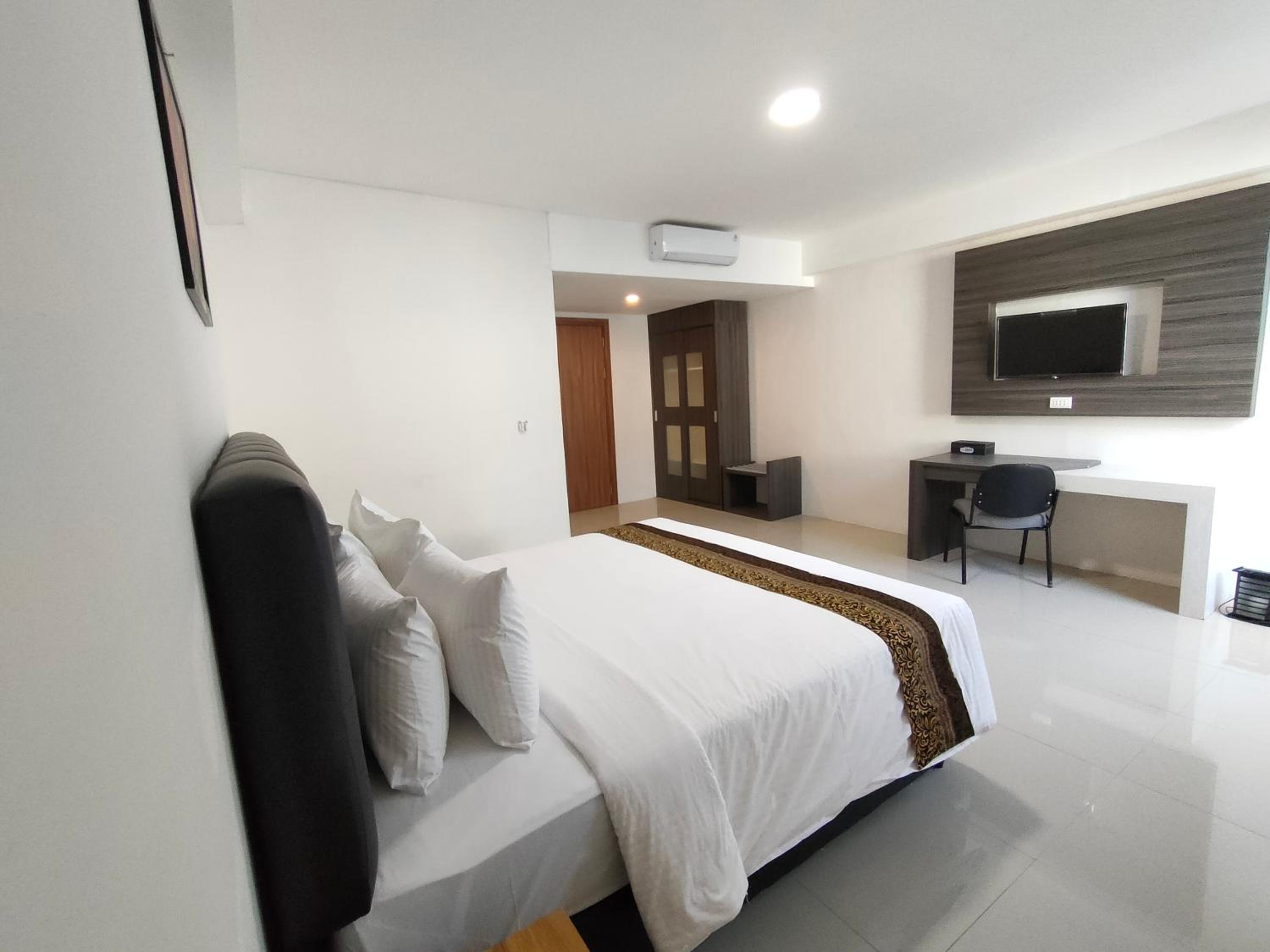 Superior King Room - Photo 5