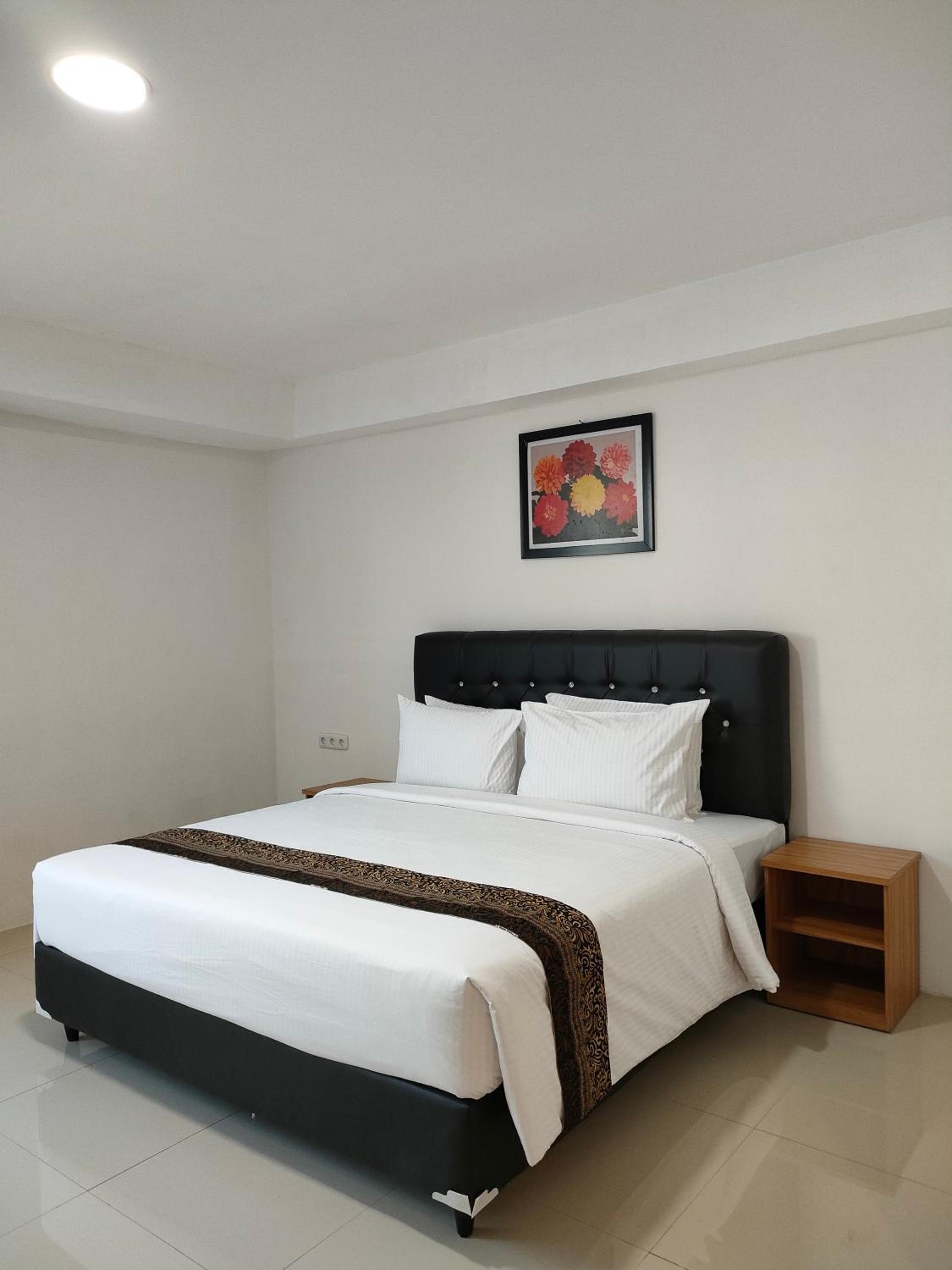 Superior King Room - Photo 7