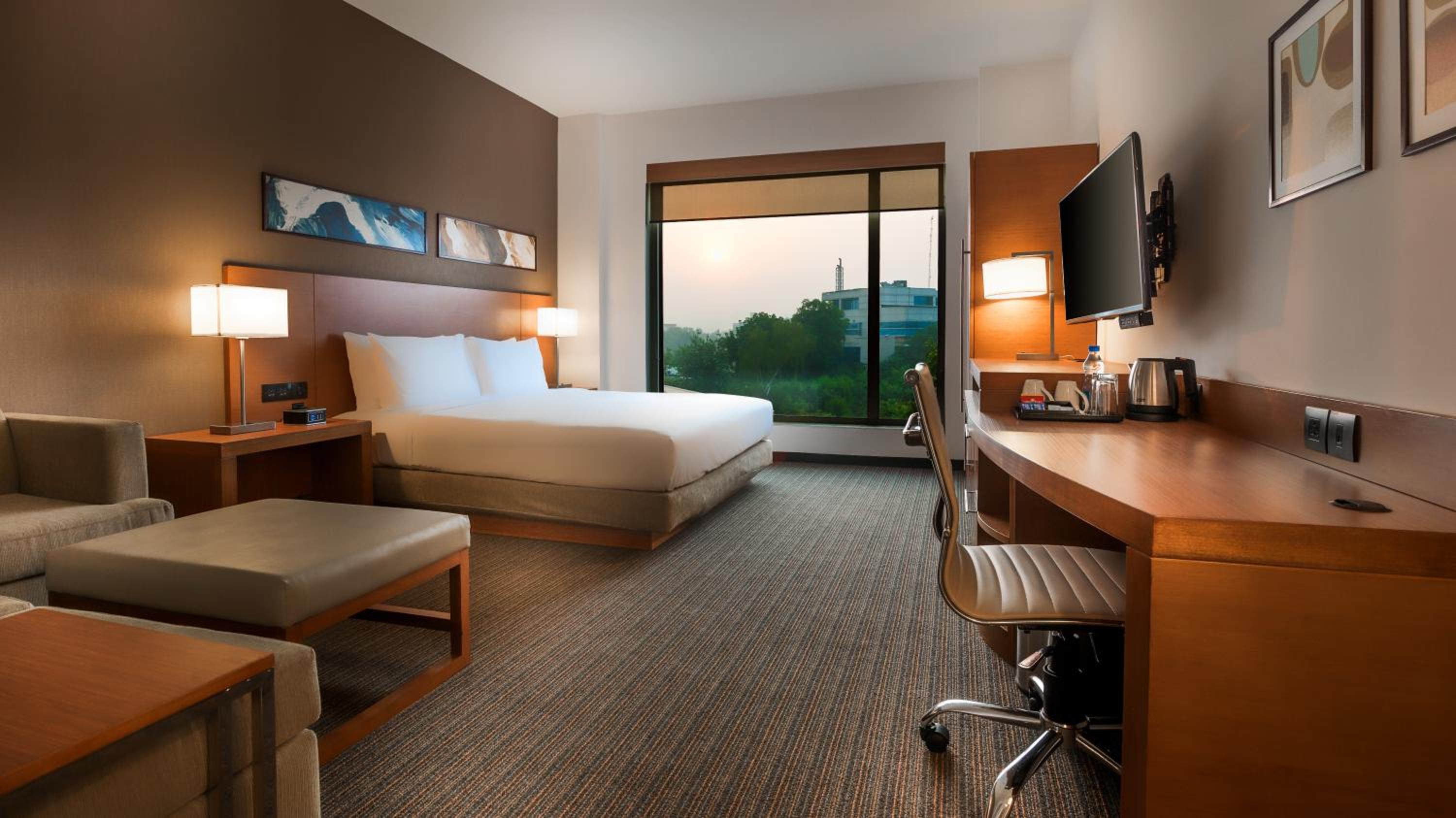 King Room with Pool View photo 1