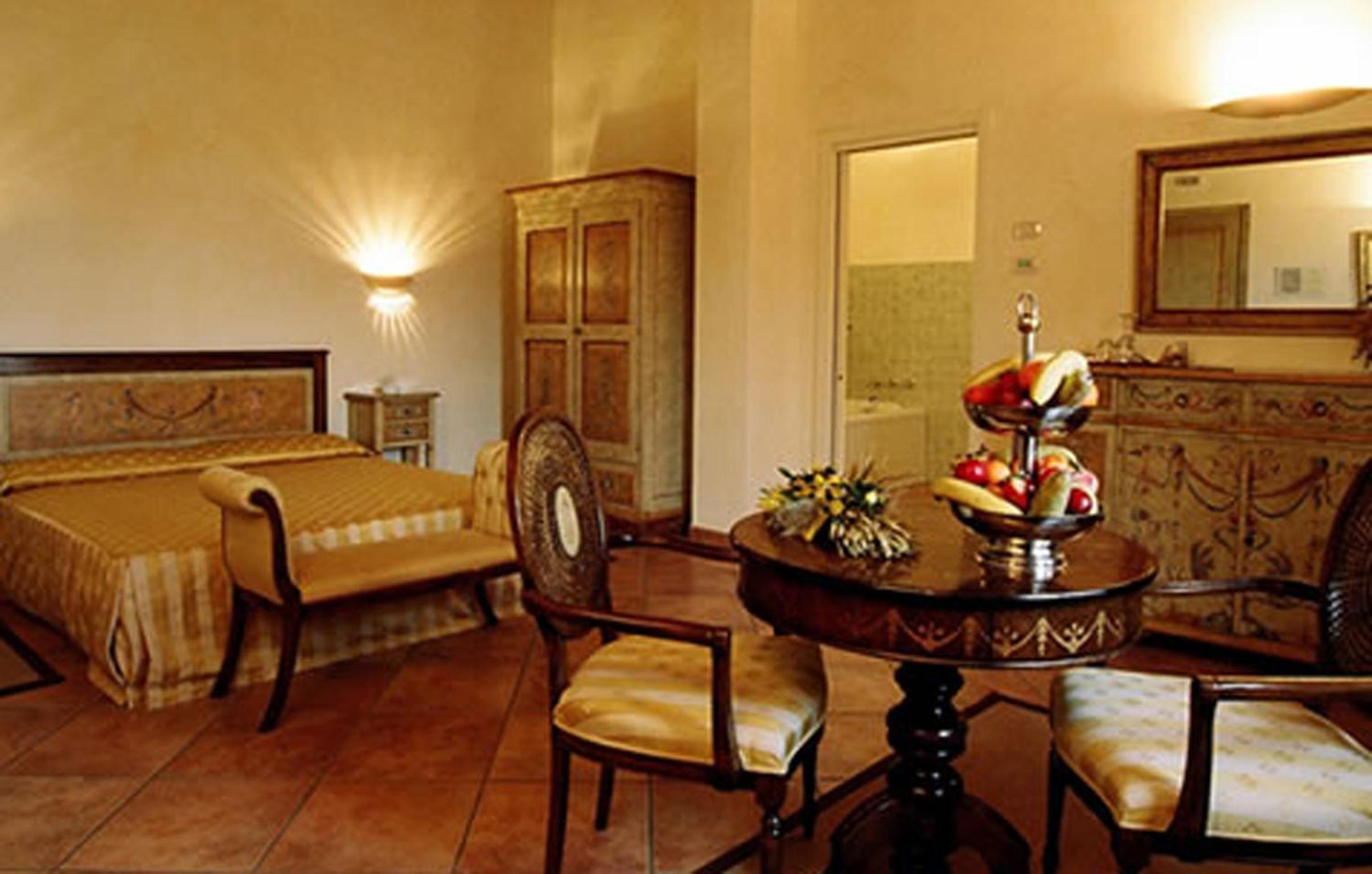 Suite with Spa Bath - Split Level photo 2