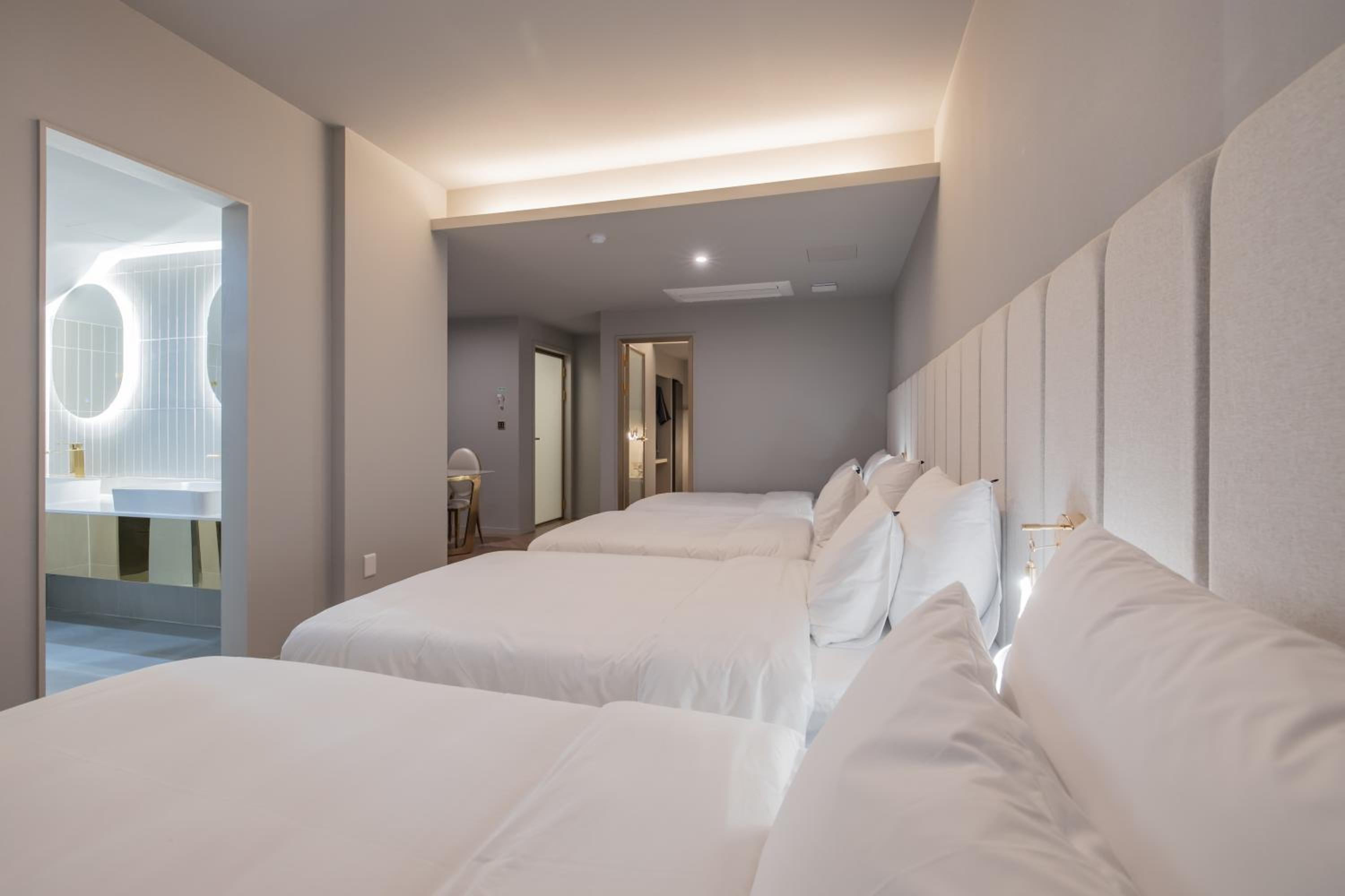 Family Suite - Photo 1