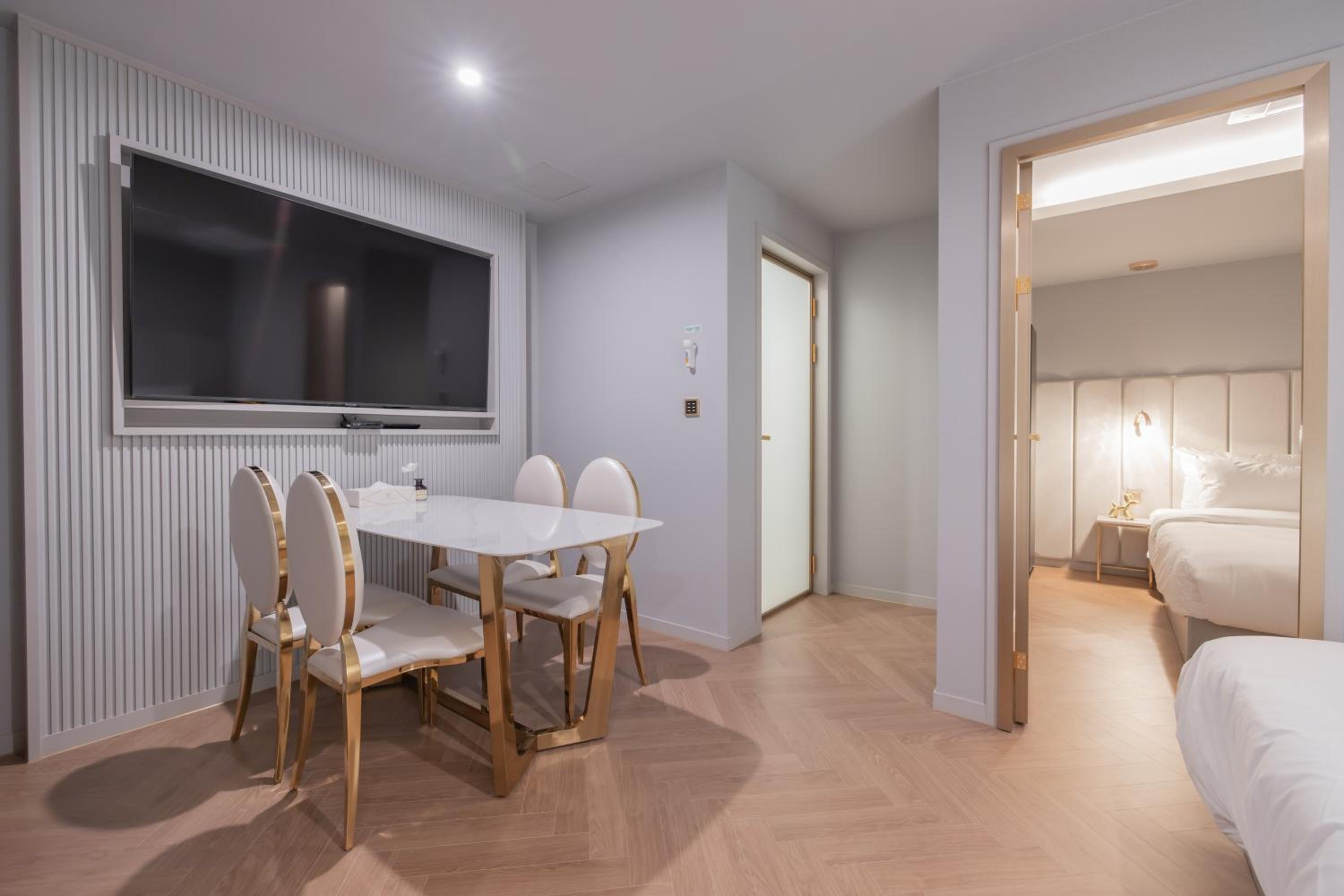 Family Suite - Photo 3