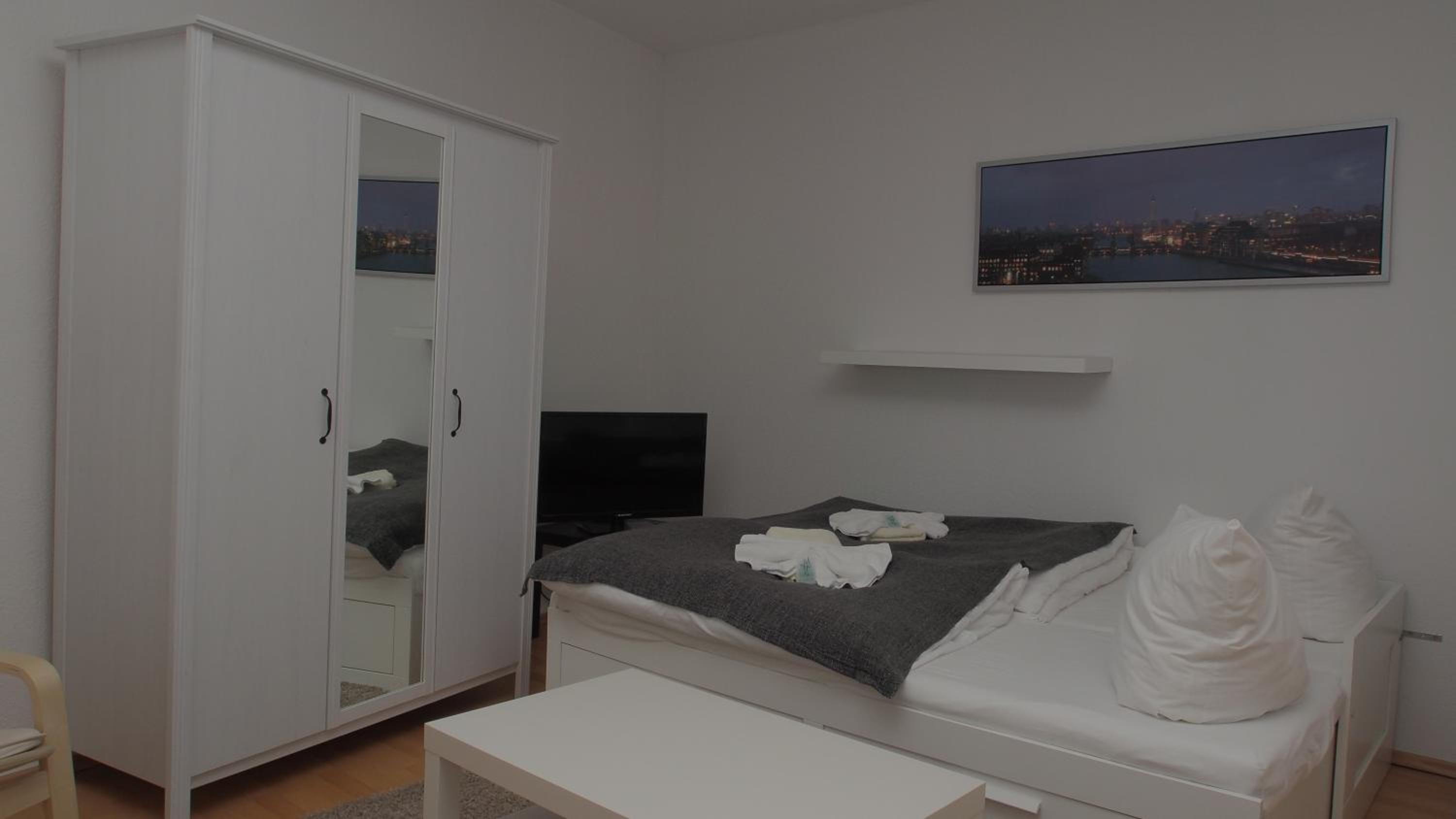 One-Bedroom Apartment - Annex photo 2