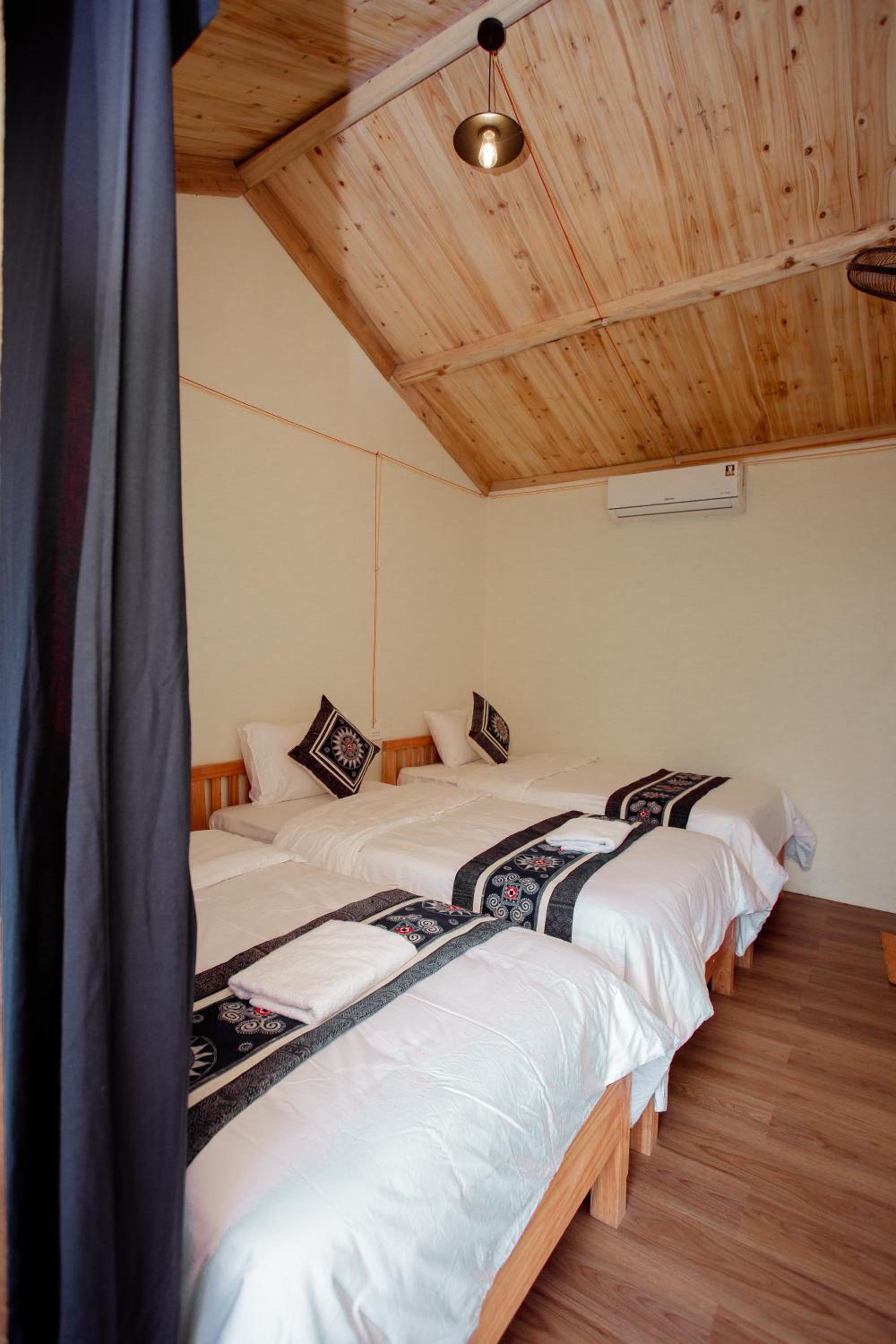 Triple Room with Balcony