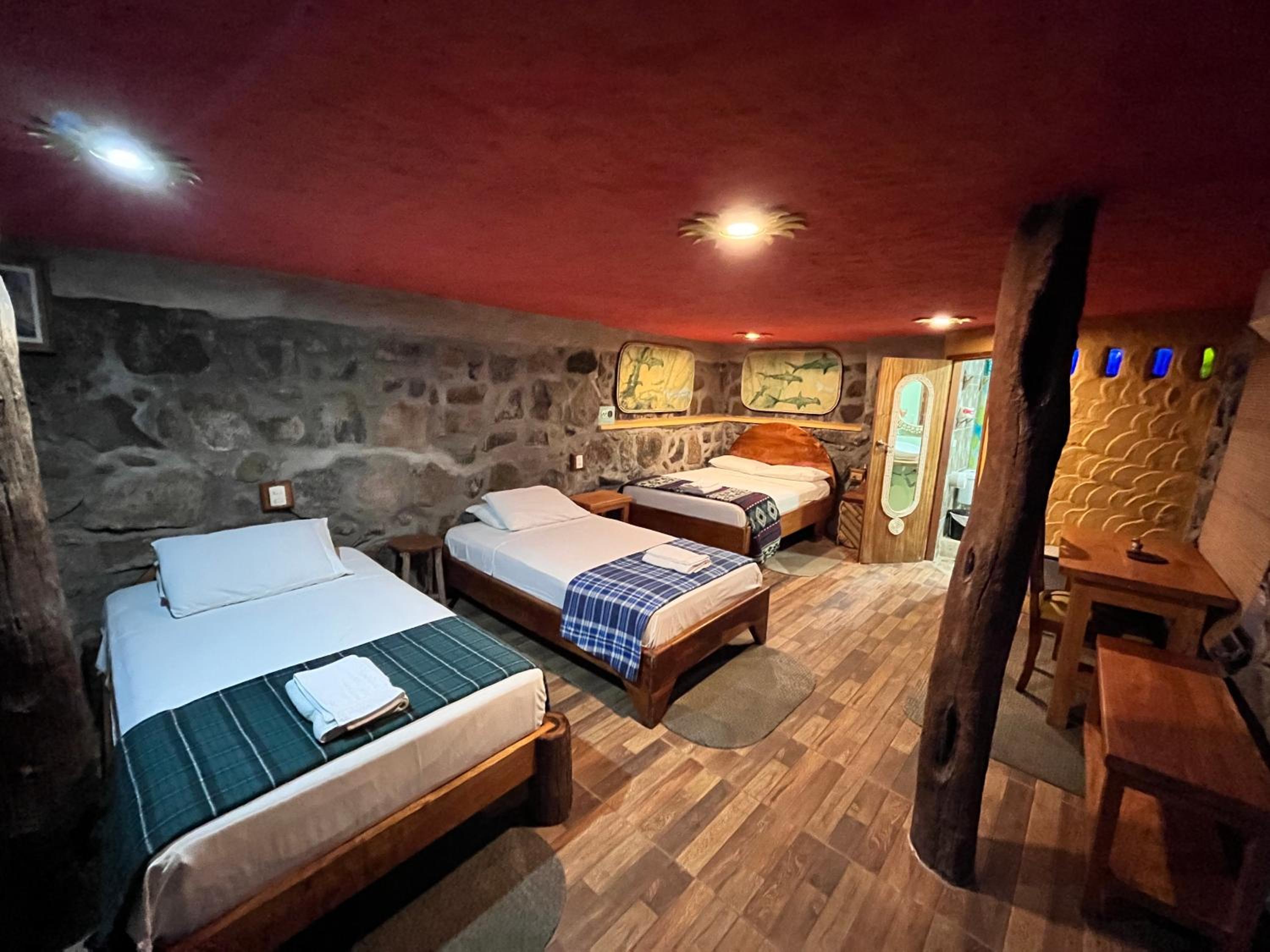 Standard Triple Room photo 2