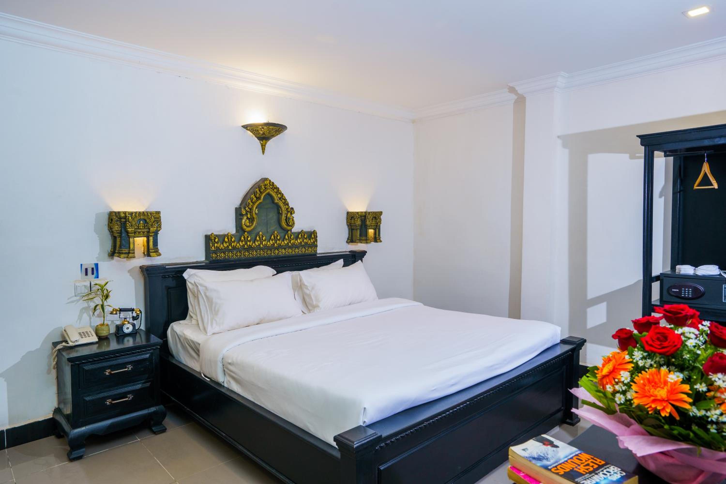 King Suite - Photo 1