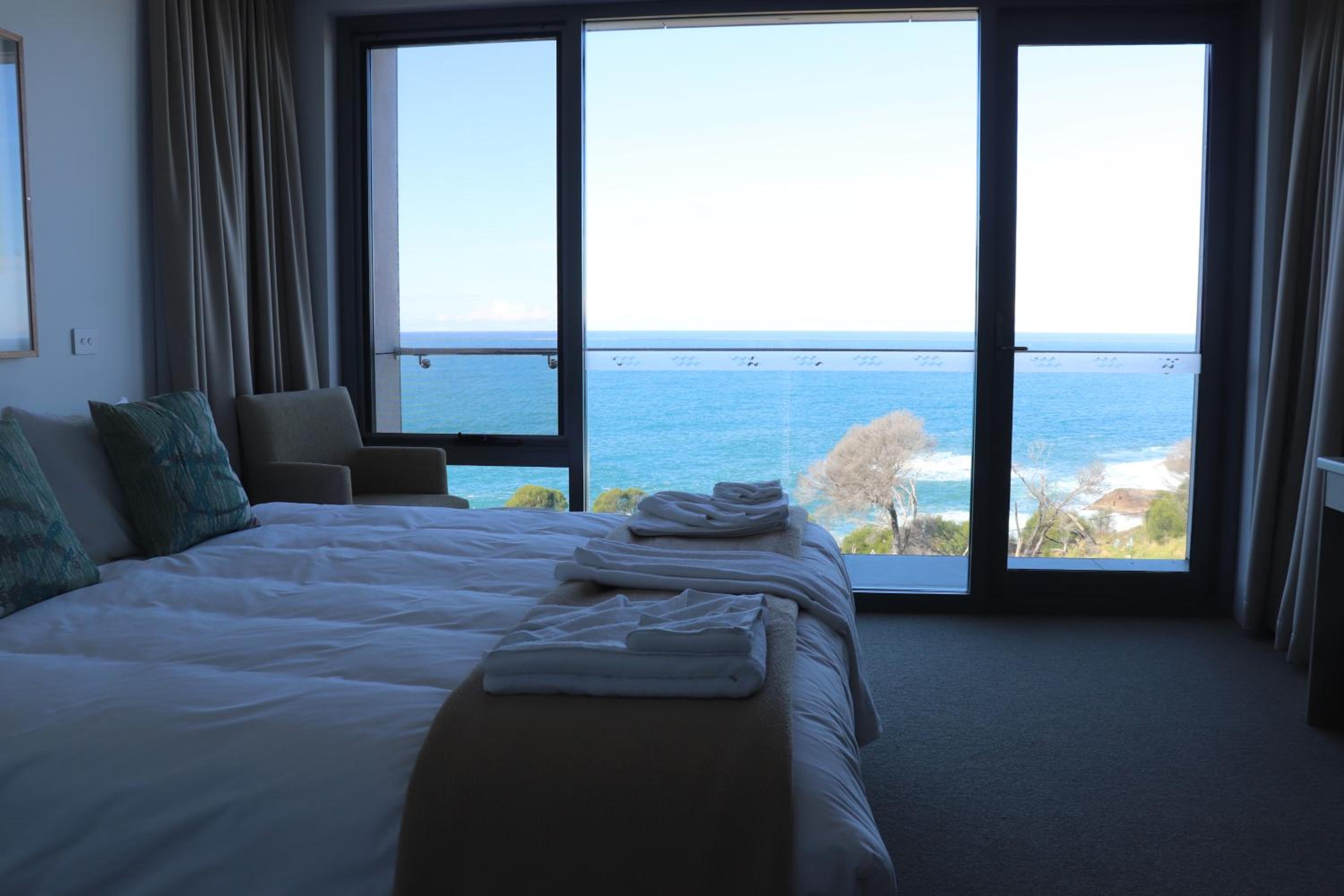 Oceanfront Room - Photo 2