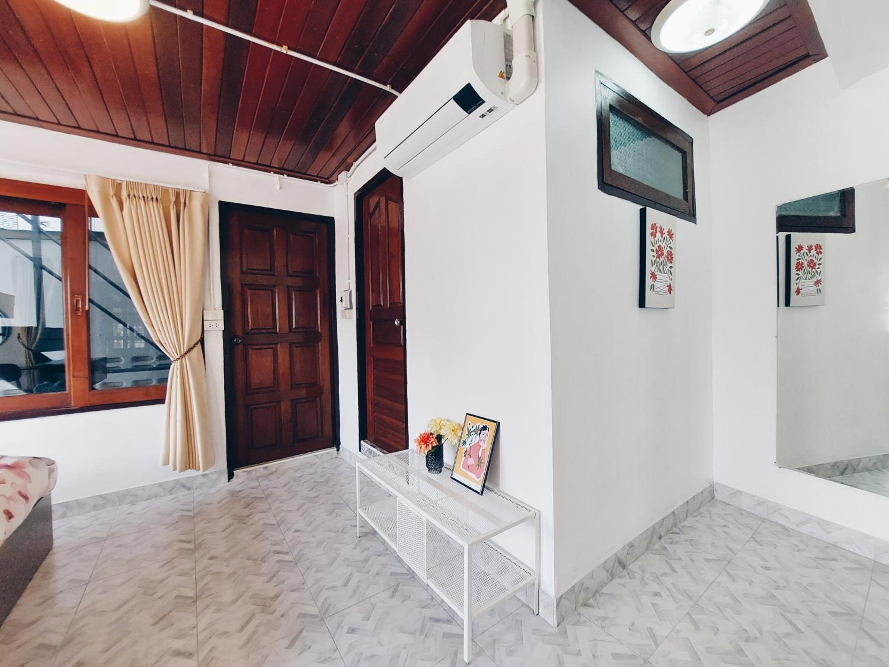 Standard Double Room - Photo 3
