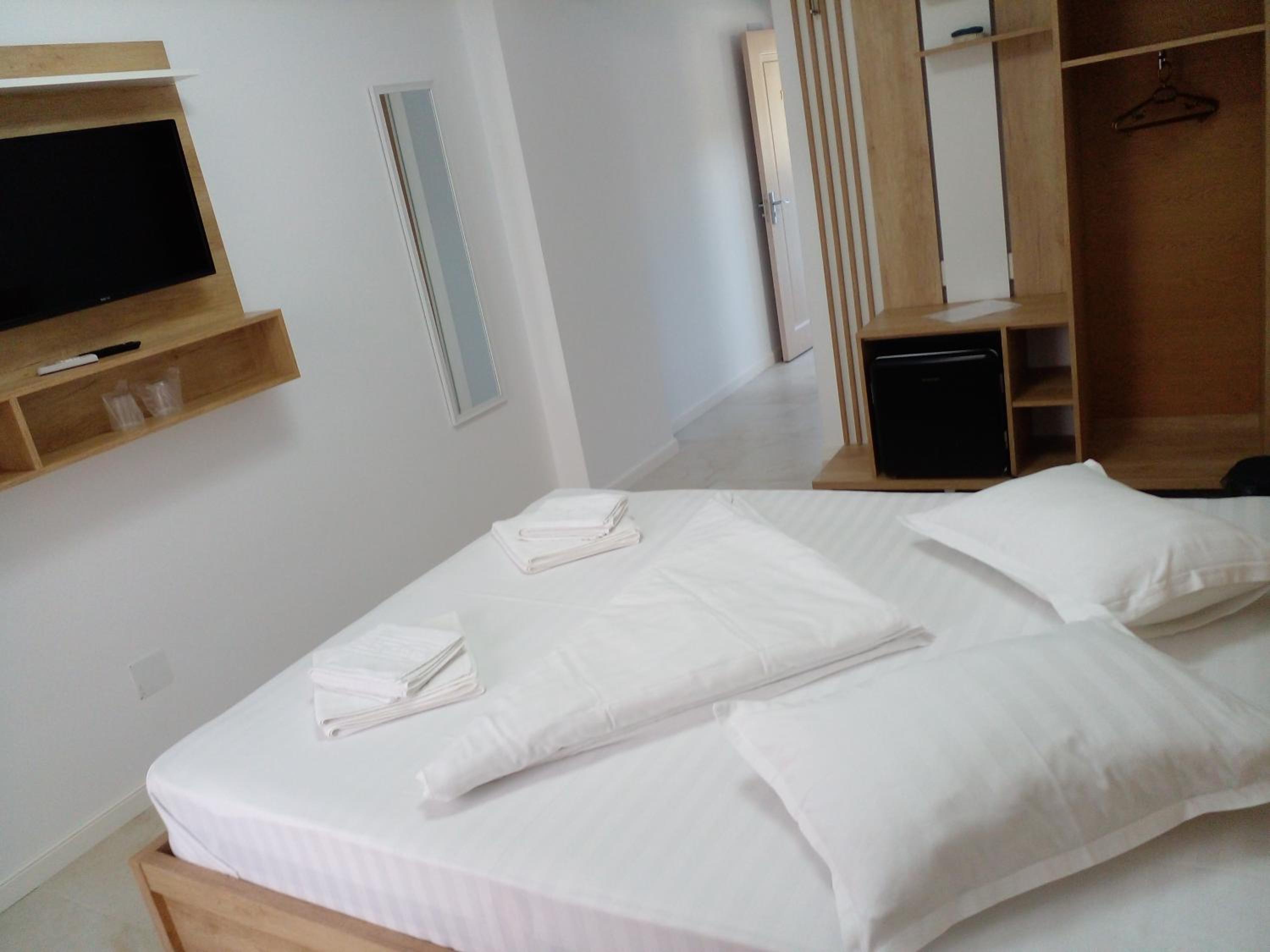 Double Room with Terrace - Photo 8